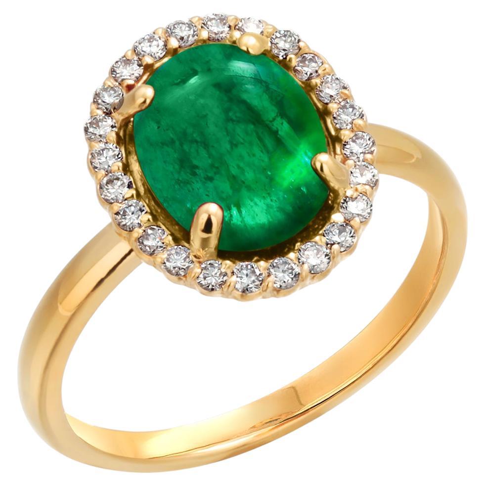 Anello in oro giallo 14K con diamante aureolato e smeraldo cabochon, misura 6,5 in vendita