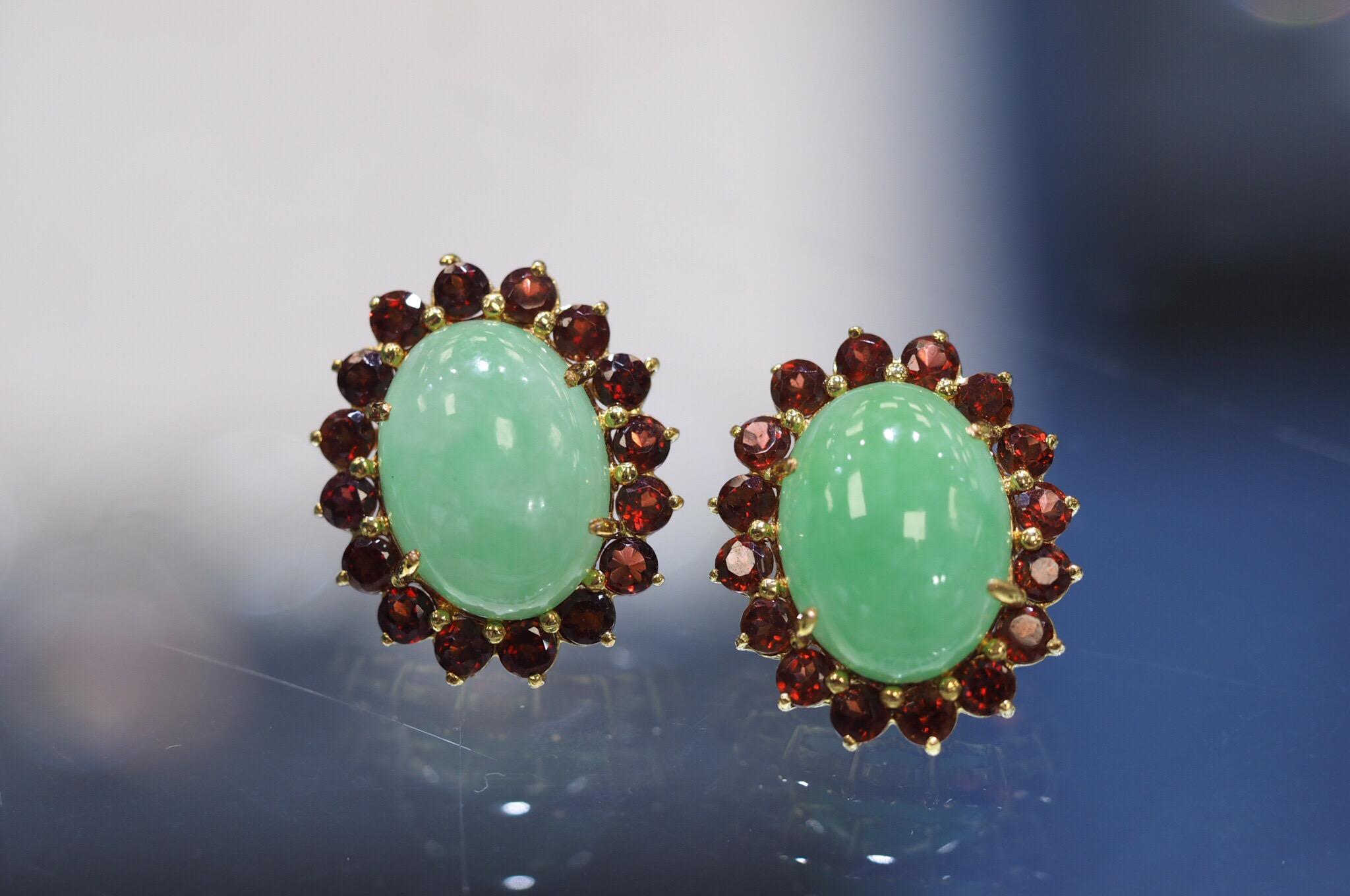 14 Karat Yellow Gold Halo Jade and Garnet Earrings In Good Condition In Addison, TX