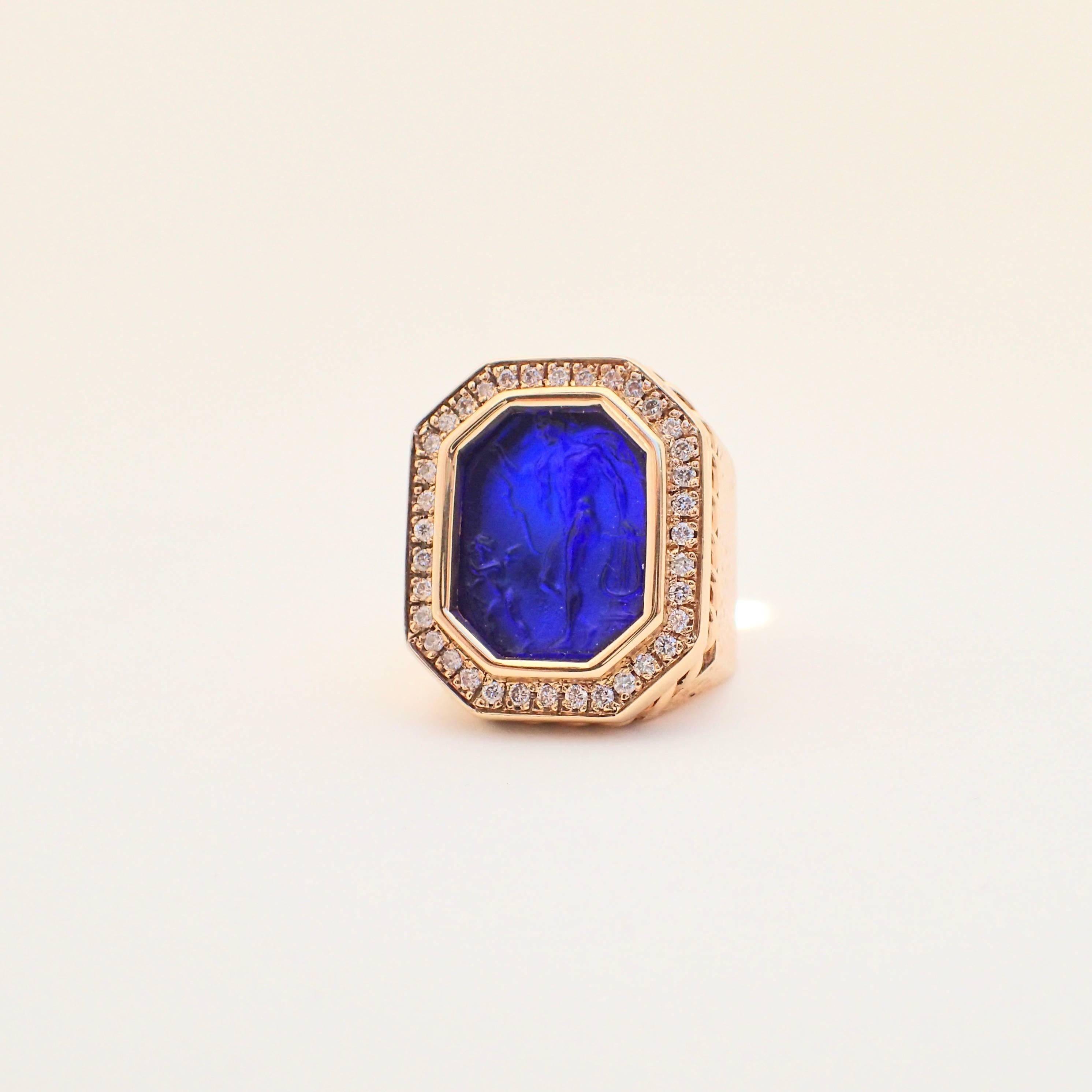 14 Karat Gold Hammered Texture Blue Intaglio Ring with 0.43 Carat of Diamond For Sale 15