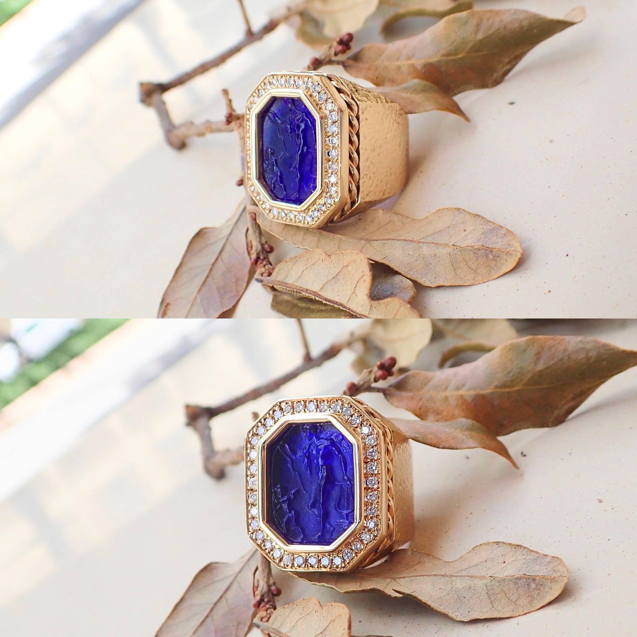 14 Karat Gold Hammered Texture Blue Intaglio Ring with 0.43 Carat of Diamond For Sale 6