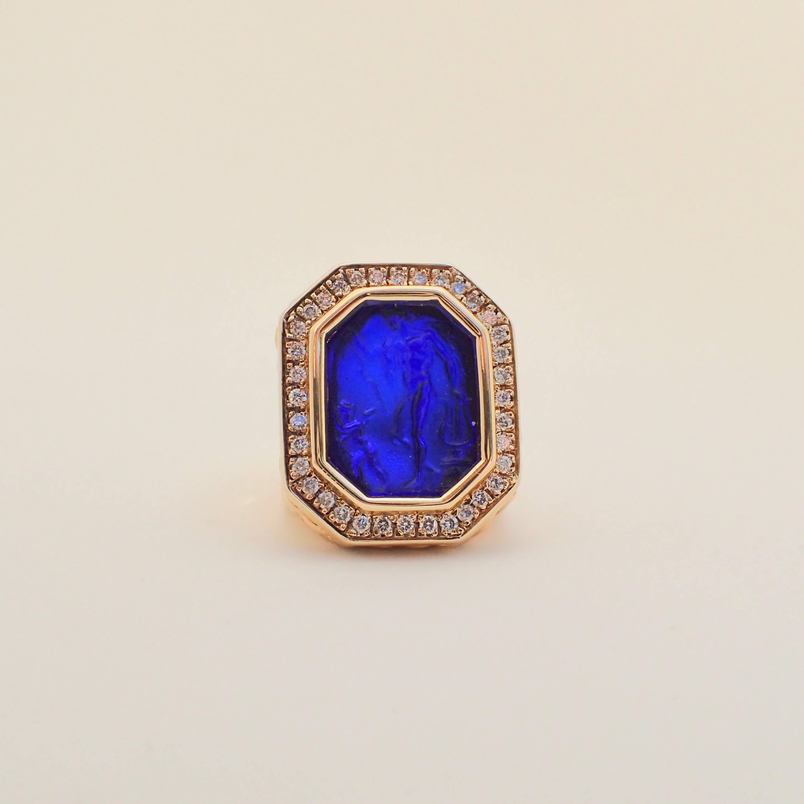 14 Karat Gold Hammered Texture Blue Intaglio Ring with 0.43 Carat of Diamond For Sale 7