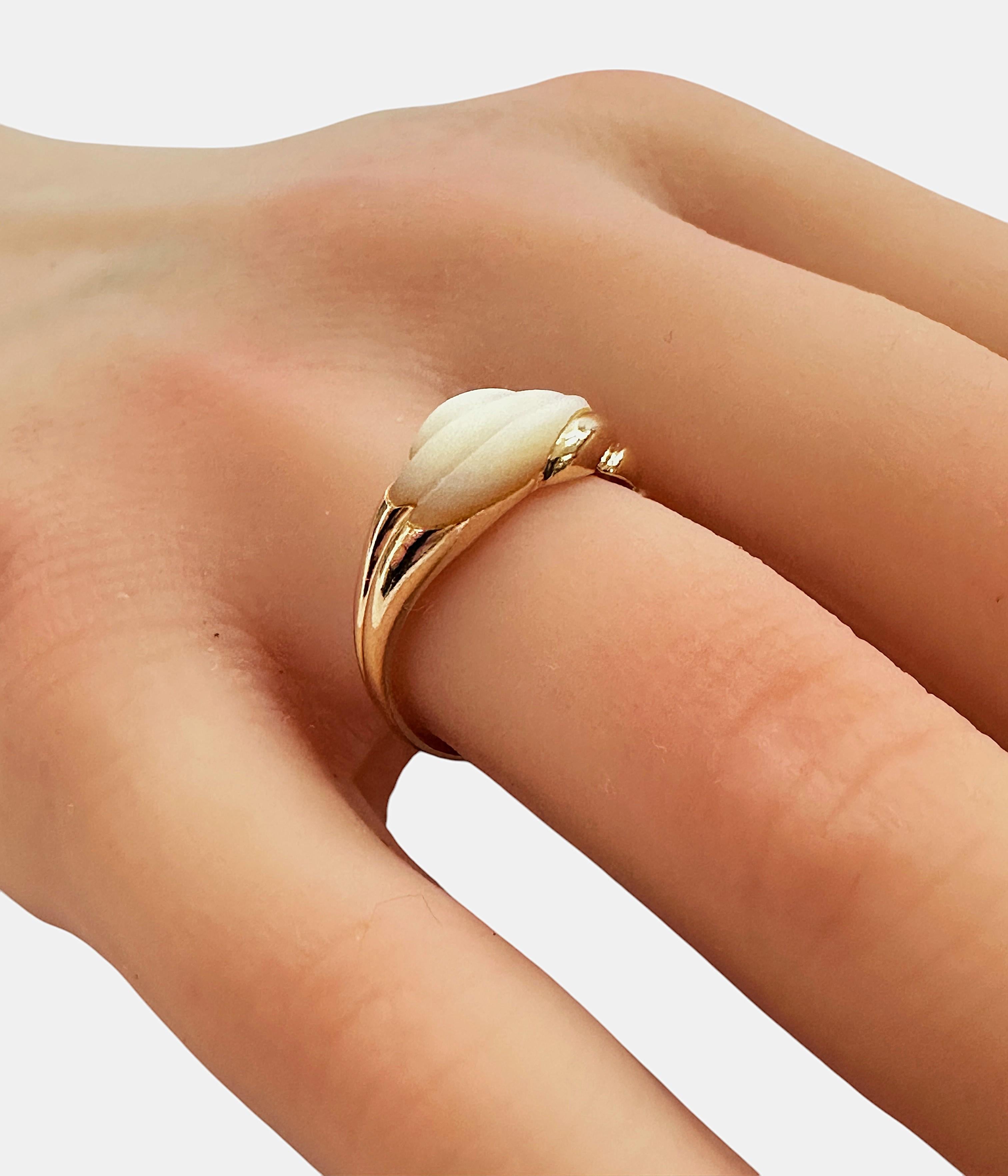 14k Yellow Gold Hand Carved Art Deco Mother of Pearl Ring size 6.75 For Sale 4