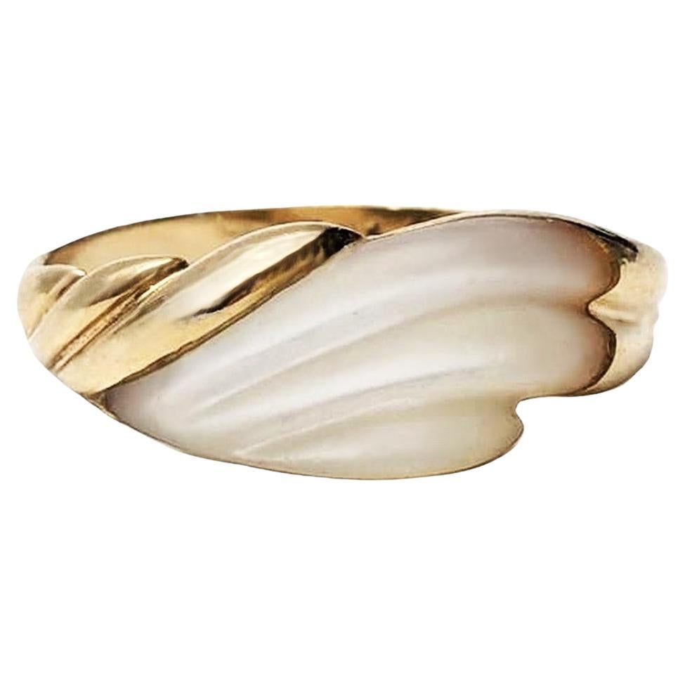 14k Yellow Gold Hand Carved Art Deco Mother of Pearl Ring size 6.75 For Sale