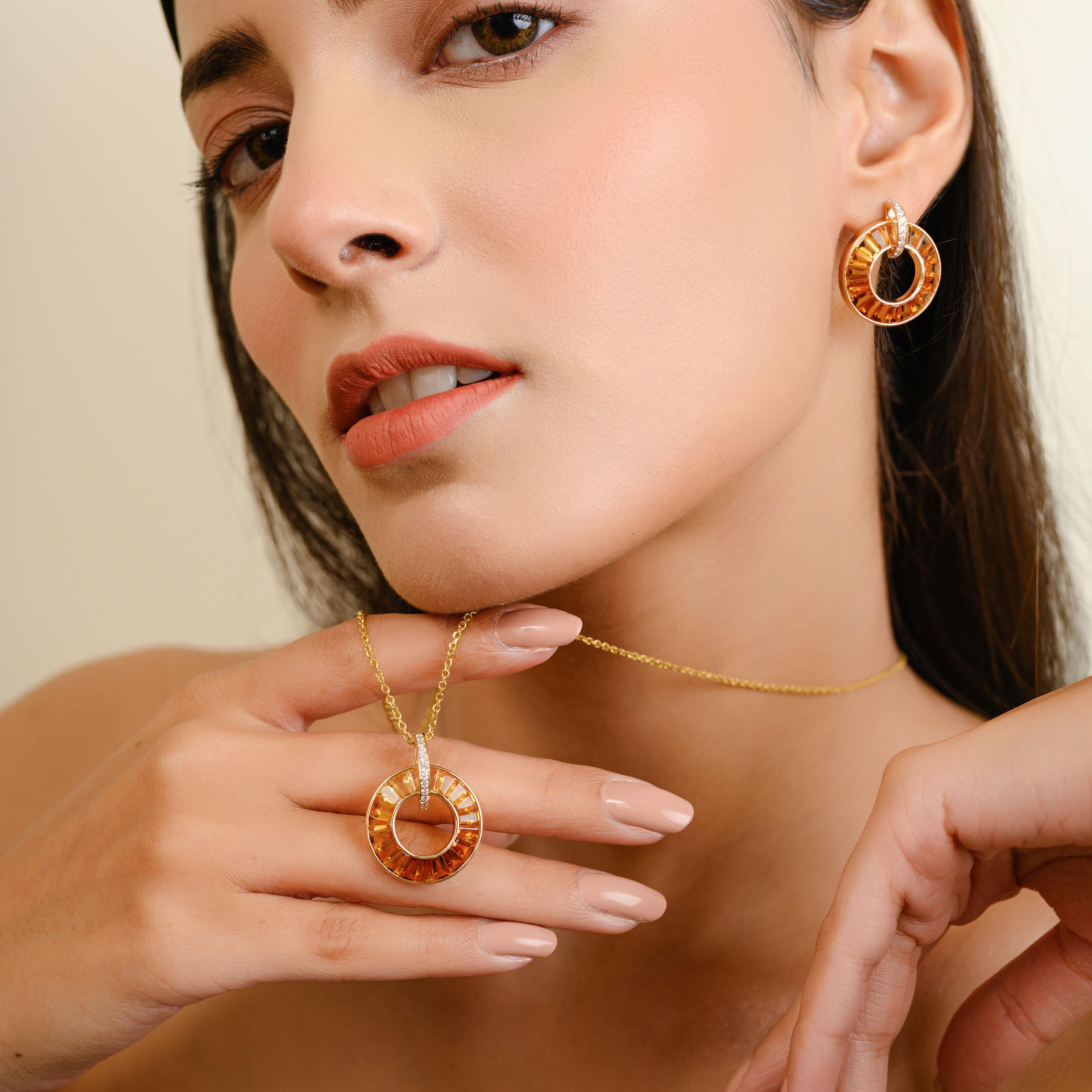 Contemporain Ensemble de clous d'oreilles en or jaune 14 carats, diamants et citrine taillées sur mesure, fabriqués à la main en vente