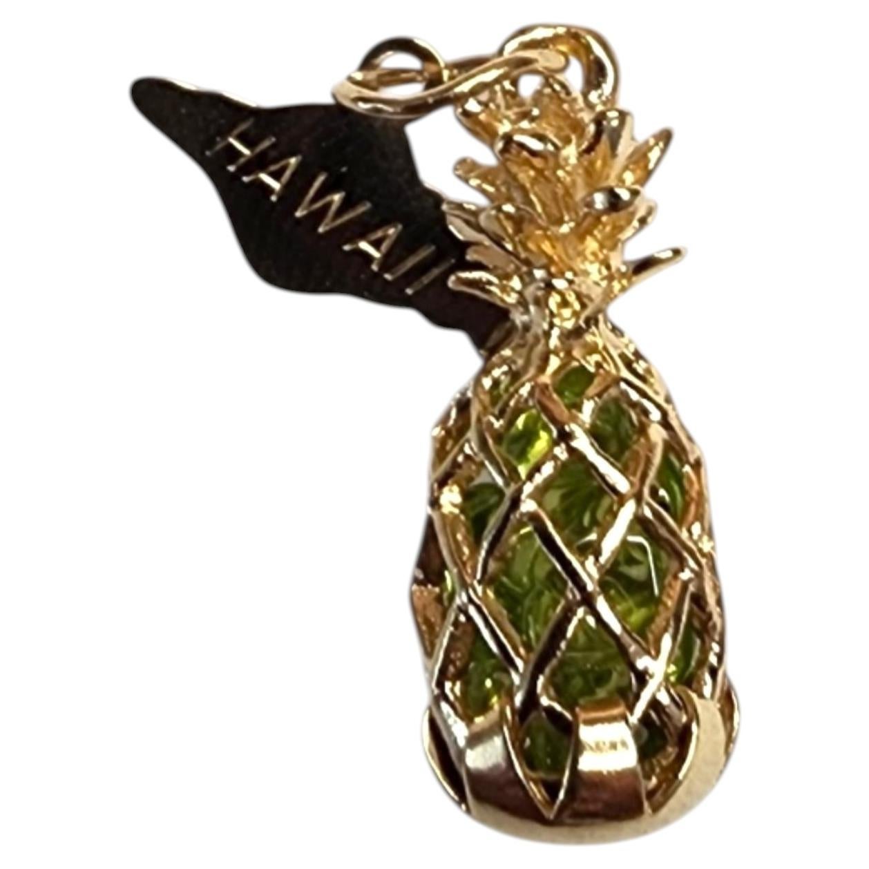 14K Yellow Gold Hawaii Pineapple Charm #25463 For Sale