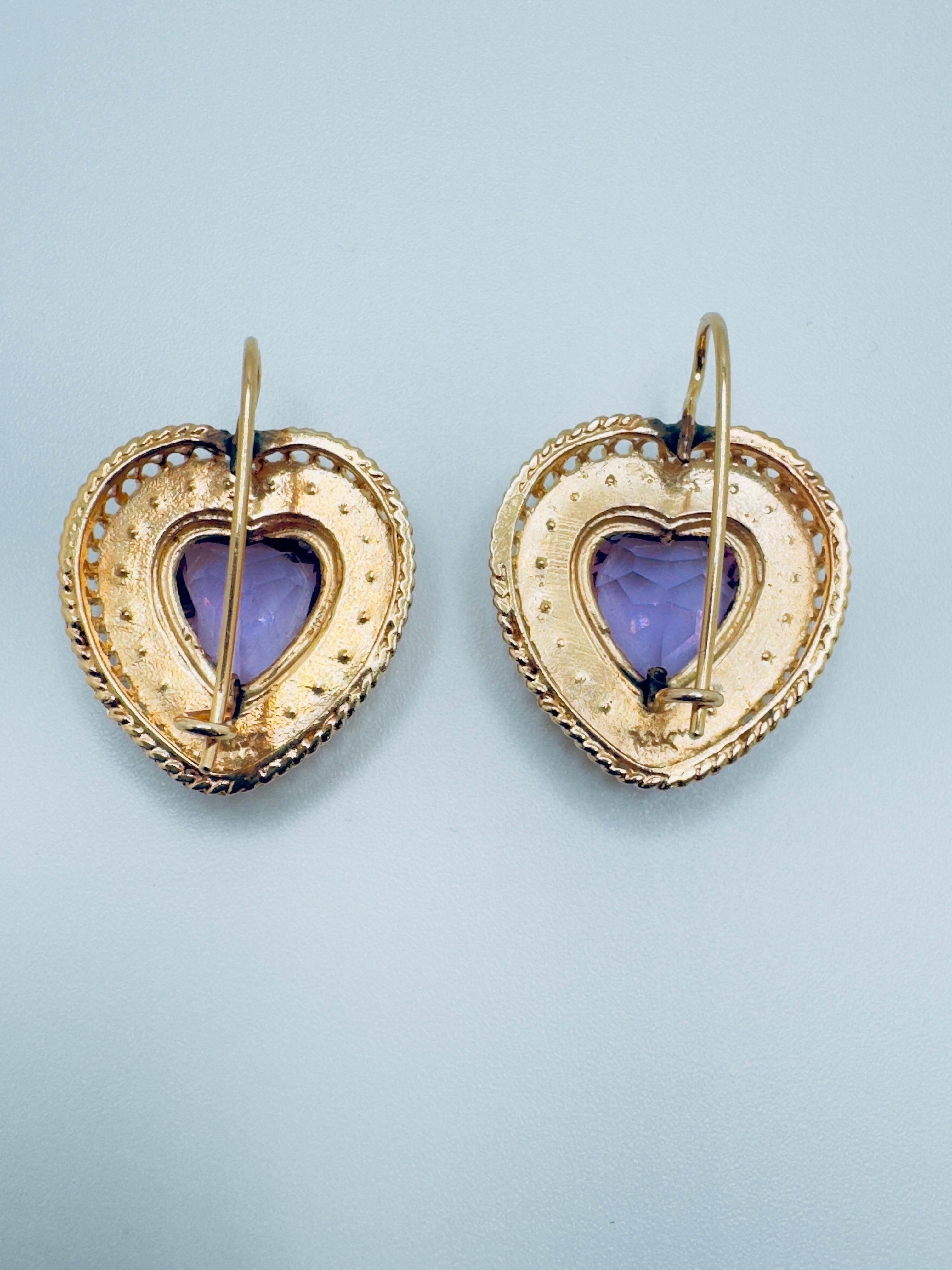 Boucles d'oreilles en or jaune 14K avec cœur en améthyste et perles de rocaille en vente 2