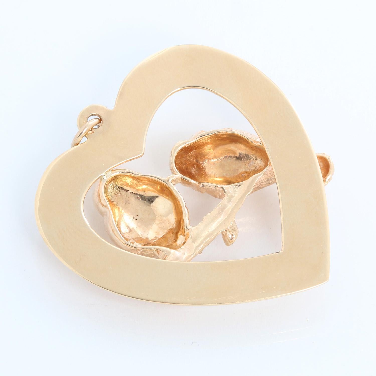 14K Yellow Gold Heart & Bird Pendant In Excellent Condition For Sale In Dallas, TX