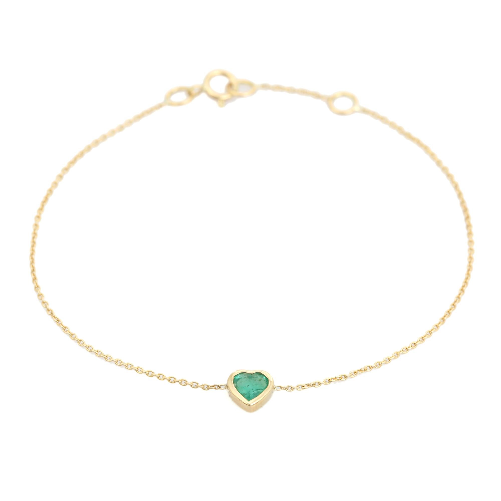 Bracelet de chaîne en or jaune 14K serti d'émeraudes en forme de coeur pour femmes Pour femmes en vente