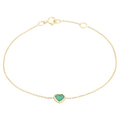 Bracelet de chaîne en or jaune 14K serti d
émeraudes en forme de coeur pour femmes