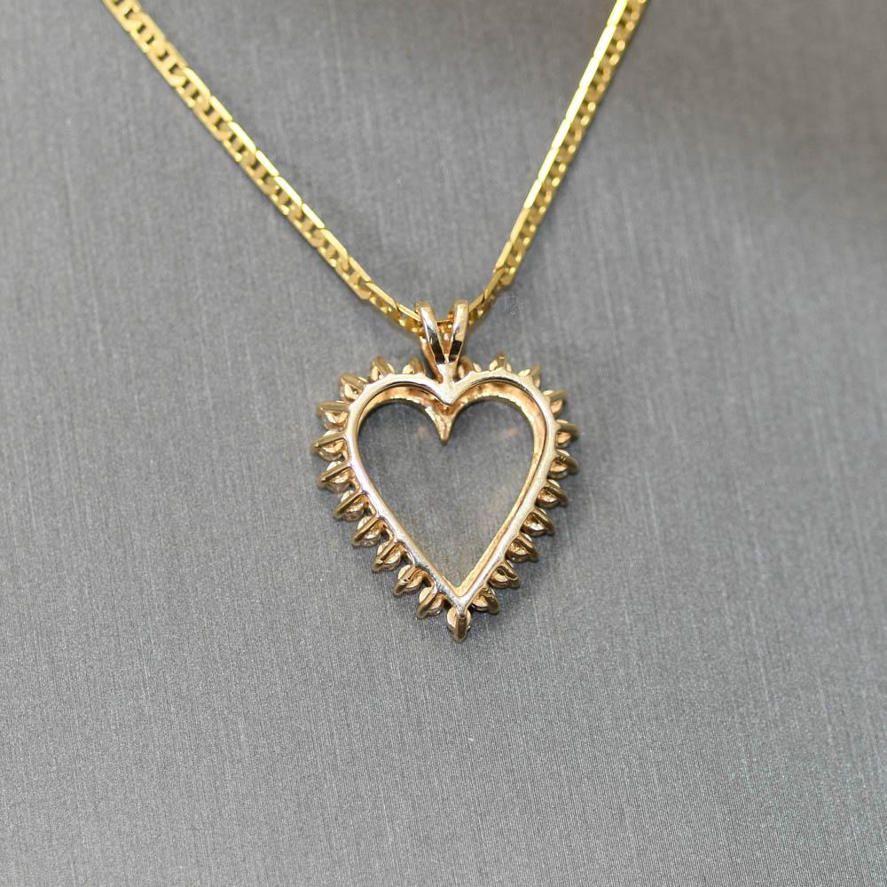 14K Yellow Gold Heart Diamond Pendant Necklace, 9.8gr For Sale 2