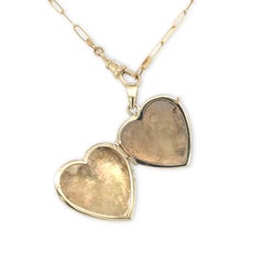 14K Yellow Gold Heart Locket with Engraved Clover and Elongated Chain