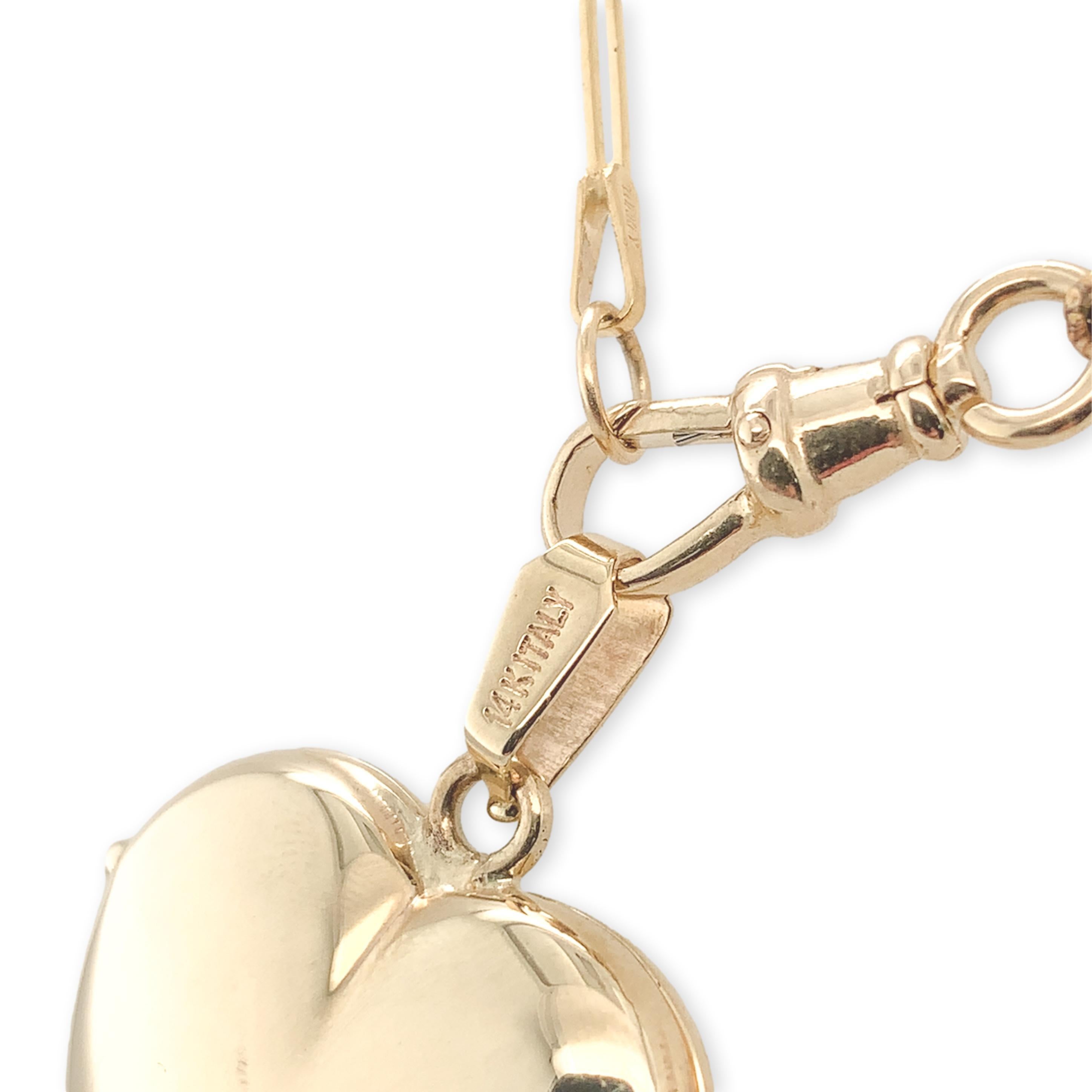 Medaglione a cuore in oro giallo 14K con trifoglio inciso e catena allungata in vendita 3