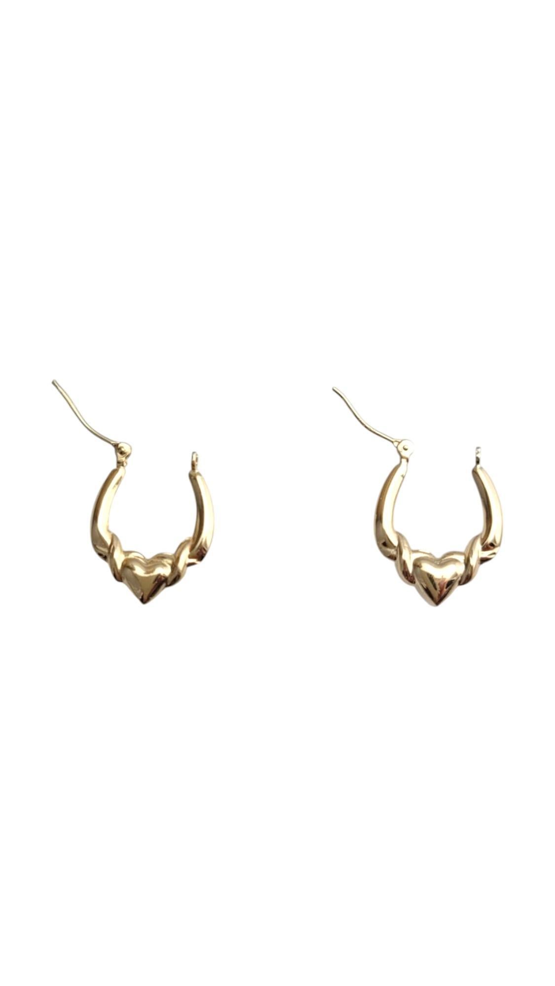 14K Yellow Gold Heart Oval Hoop Earrings #21086 In Good Condition In Washington Depot, CT