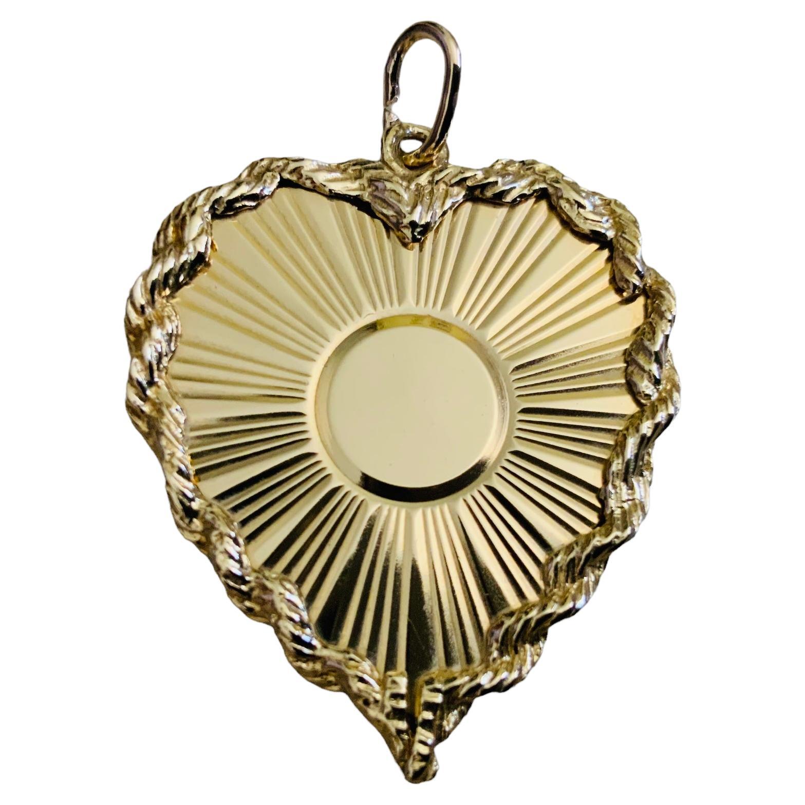 Pendentif en or jaune 14K en forme de cœur 