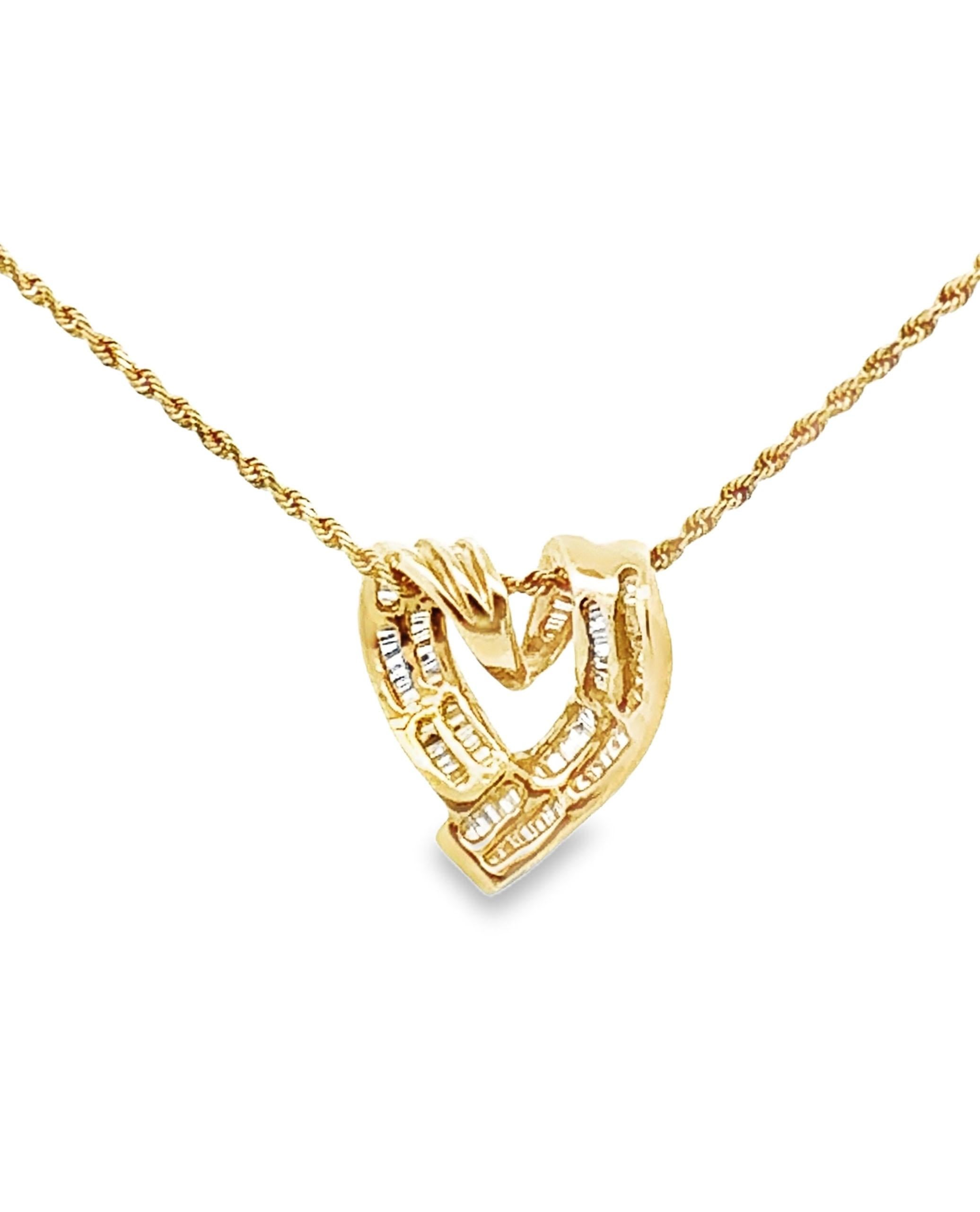 Contemporary 14K Yellow Gold Heart Pendant Necklace with Baguette Diamonds For Sale