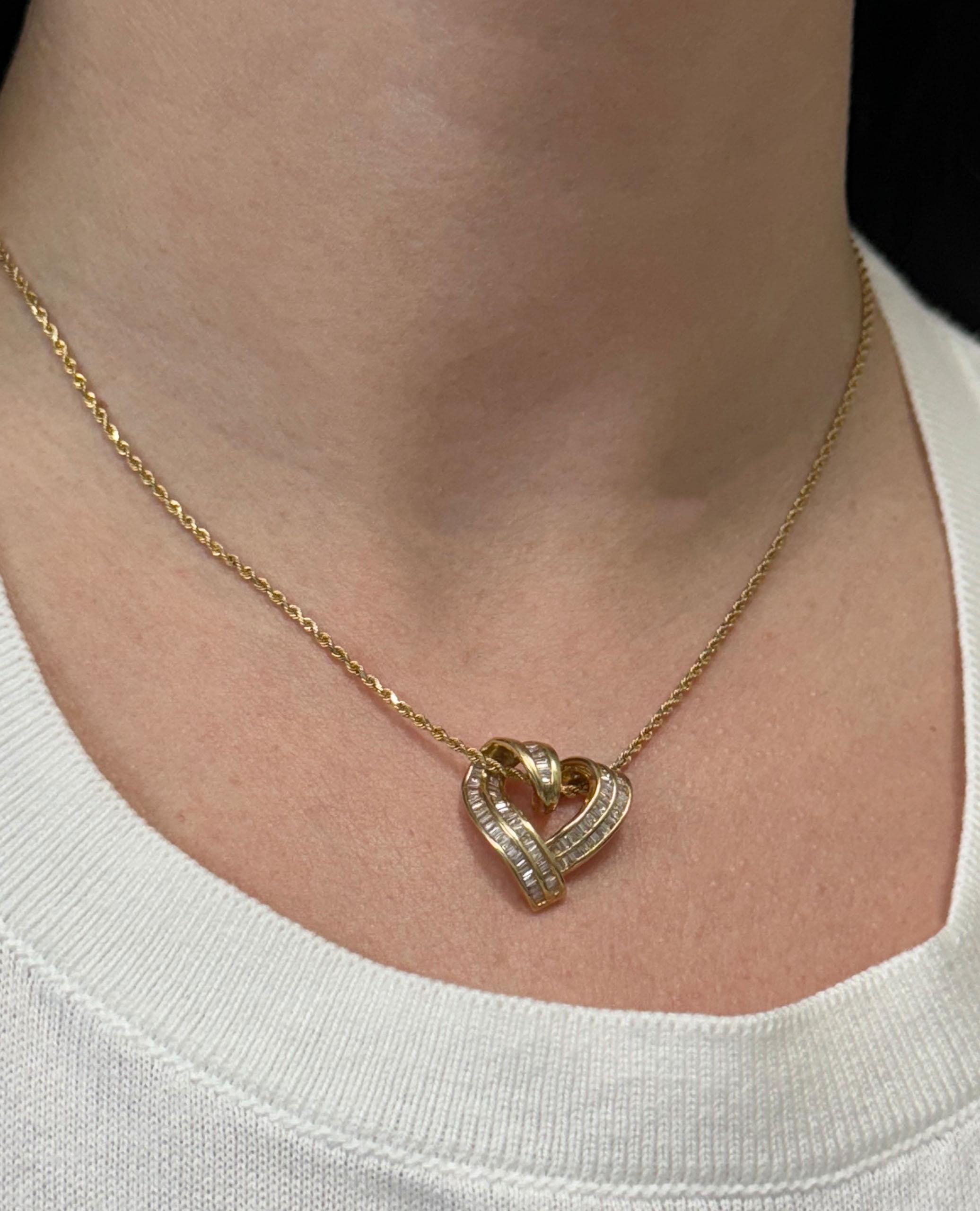 14K Yellow Gold Heart Pendant Necklace with Baguette Diamonds In Good Condition For Sale In Old Tappan, NJ