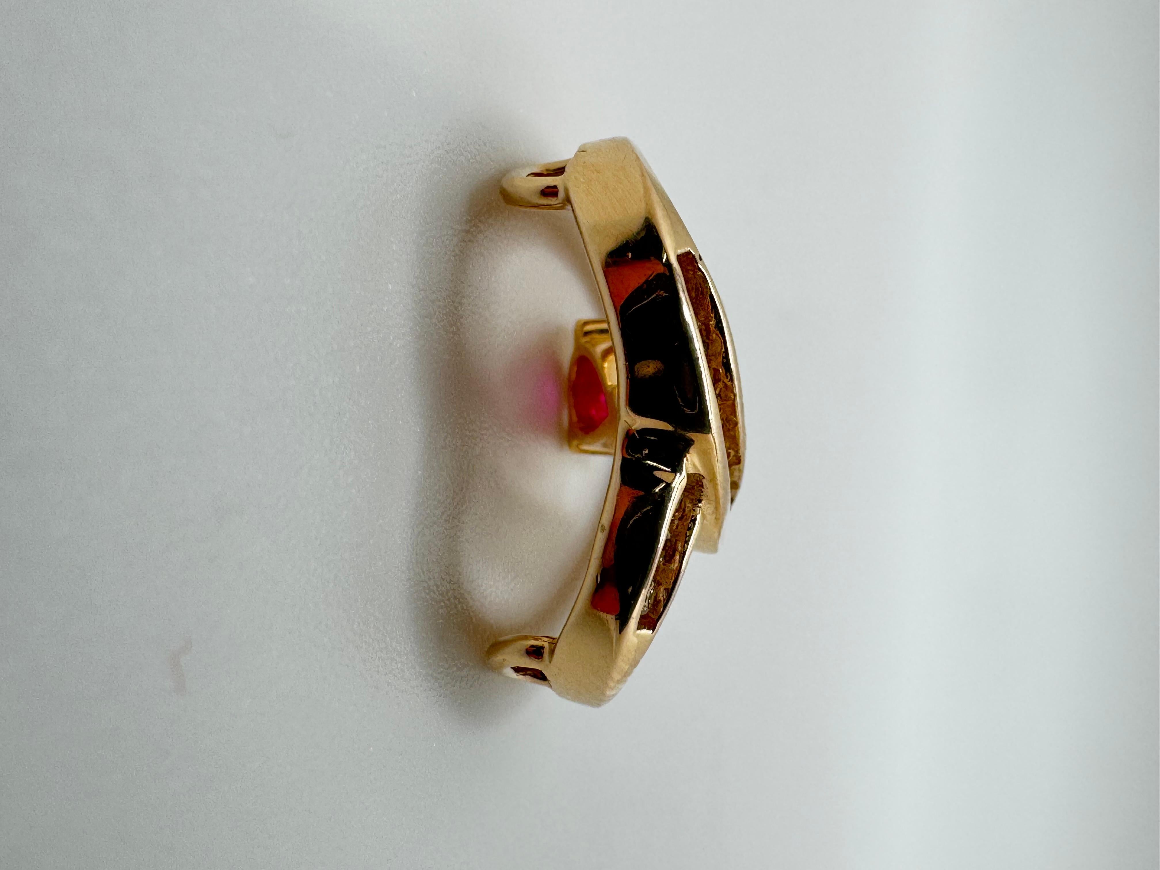 da uomo o donna Ciondolo a forma di cuore in oro giallo 14K con accenti di rubino e diamanti in vendita