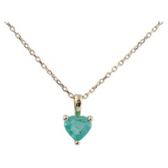 Collier avec pendentif en forme de cœur en émeraude, en or jaune 14 carats