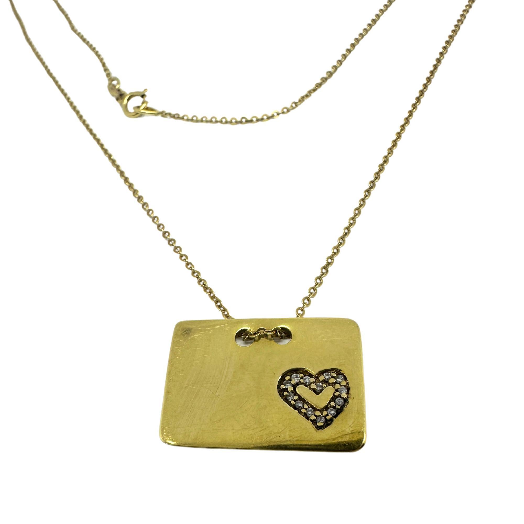 Taille ronde Collier avec pendentif en or jaune 14K en forme de coeur en vente