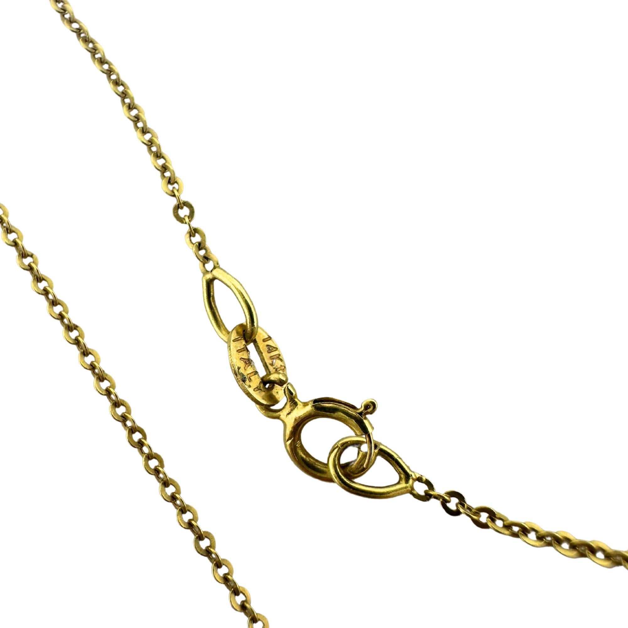 Collier avec pendentif en or jaune 14K en forme de coeur Unisexe en vente