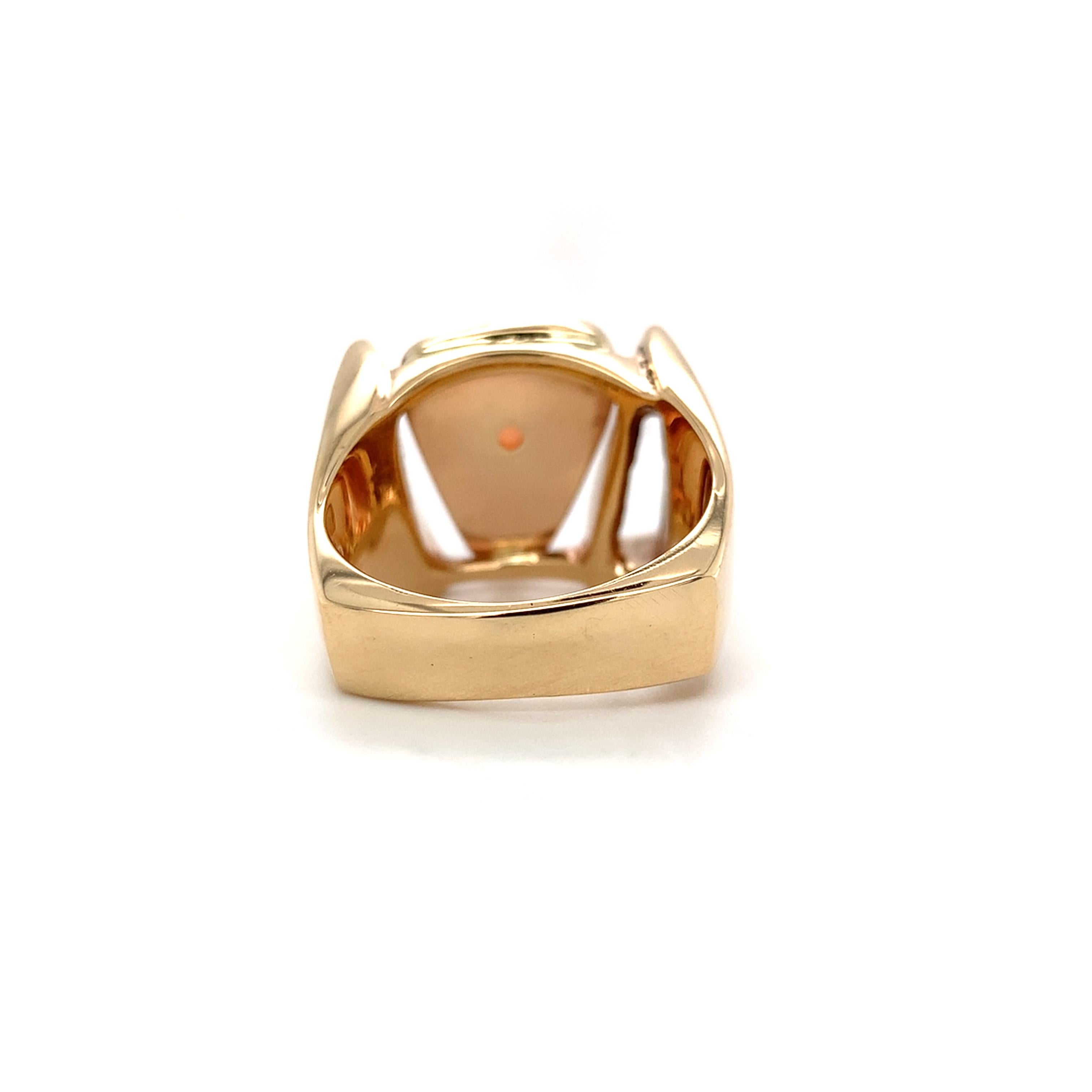 Anello moderno e pesante in oro giallo 14K con opale australiano In condizioni buone in vendita a Big Bend, WI