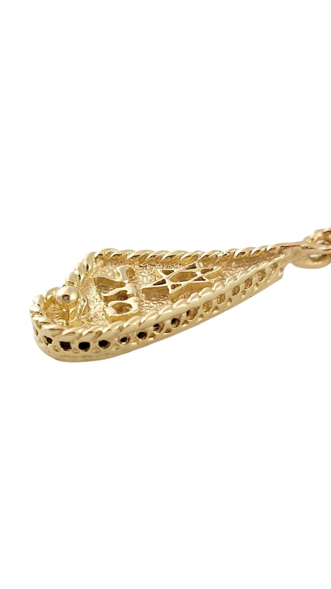 Ciondolo portafortuna ebraico in oro giallo 14K con catena #14670 In condizioni buone in vendita a Washington Depot, CT