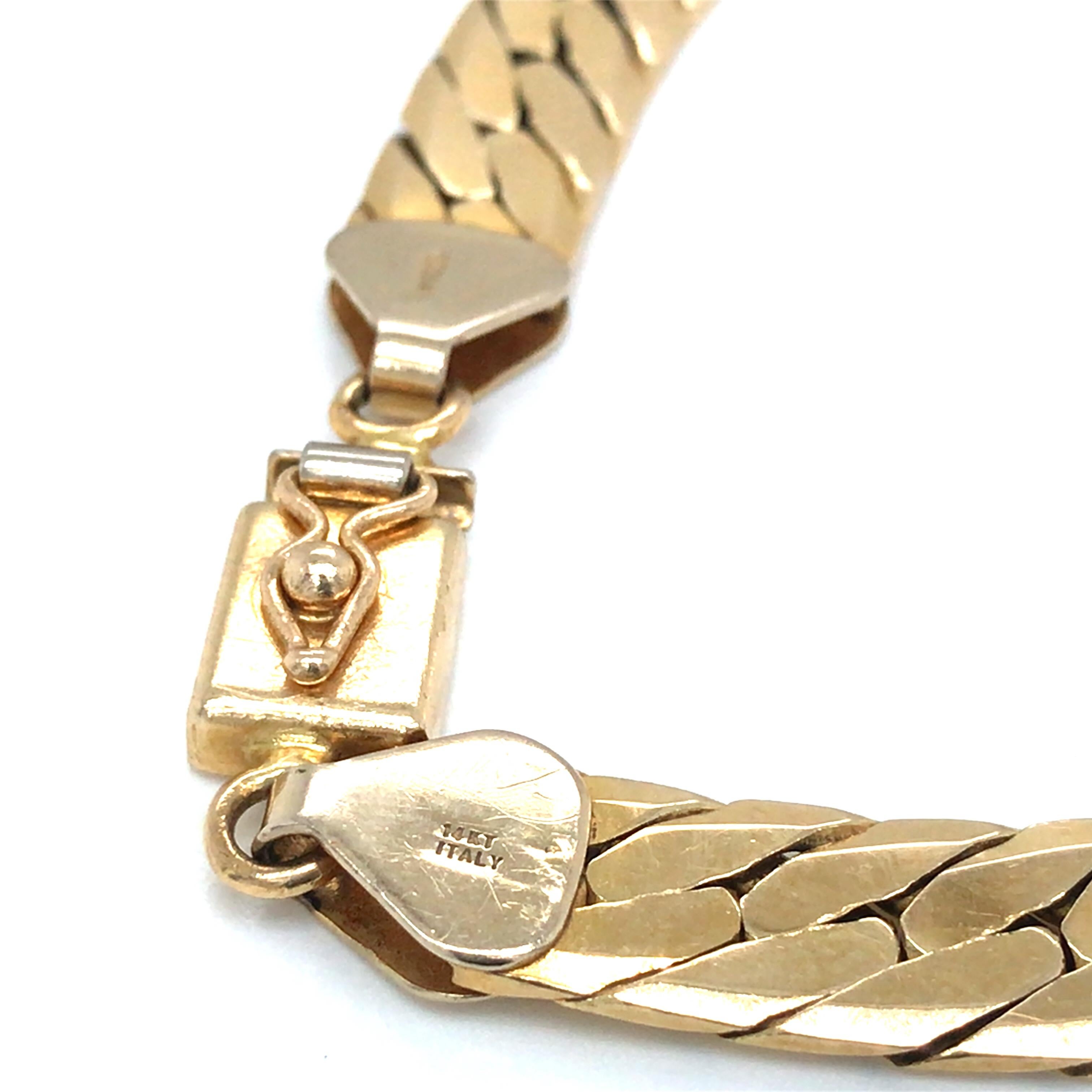 14K Yellow Gold Herringbone Chain In Good Condition For Sale In Boca Raton, FL