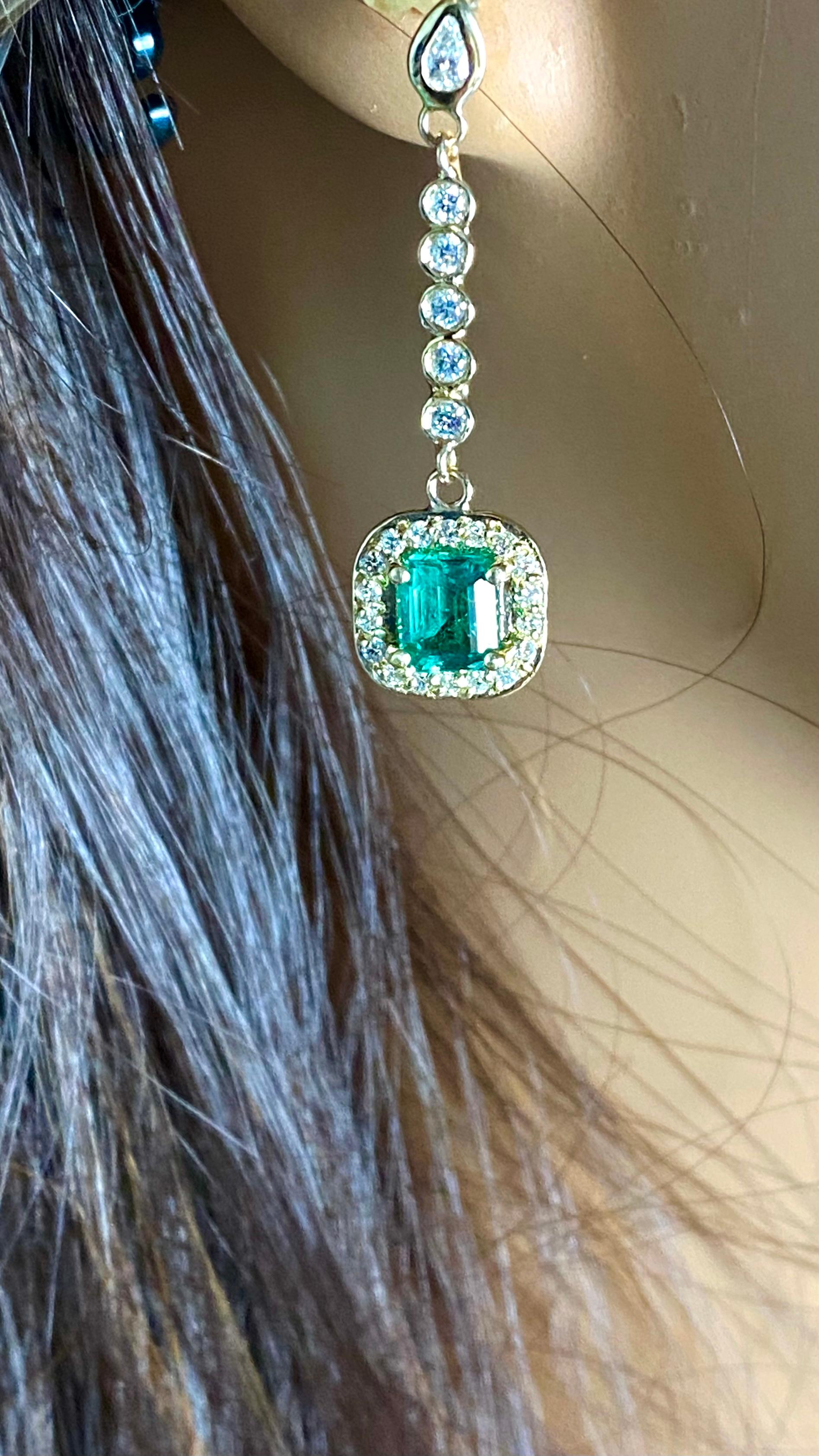 Boucles d'oreilles hautes en or jaune 14 carats avec émeraudes et diamants 2,32 carats en vente 5