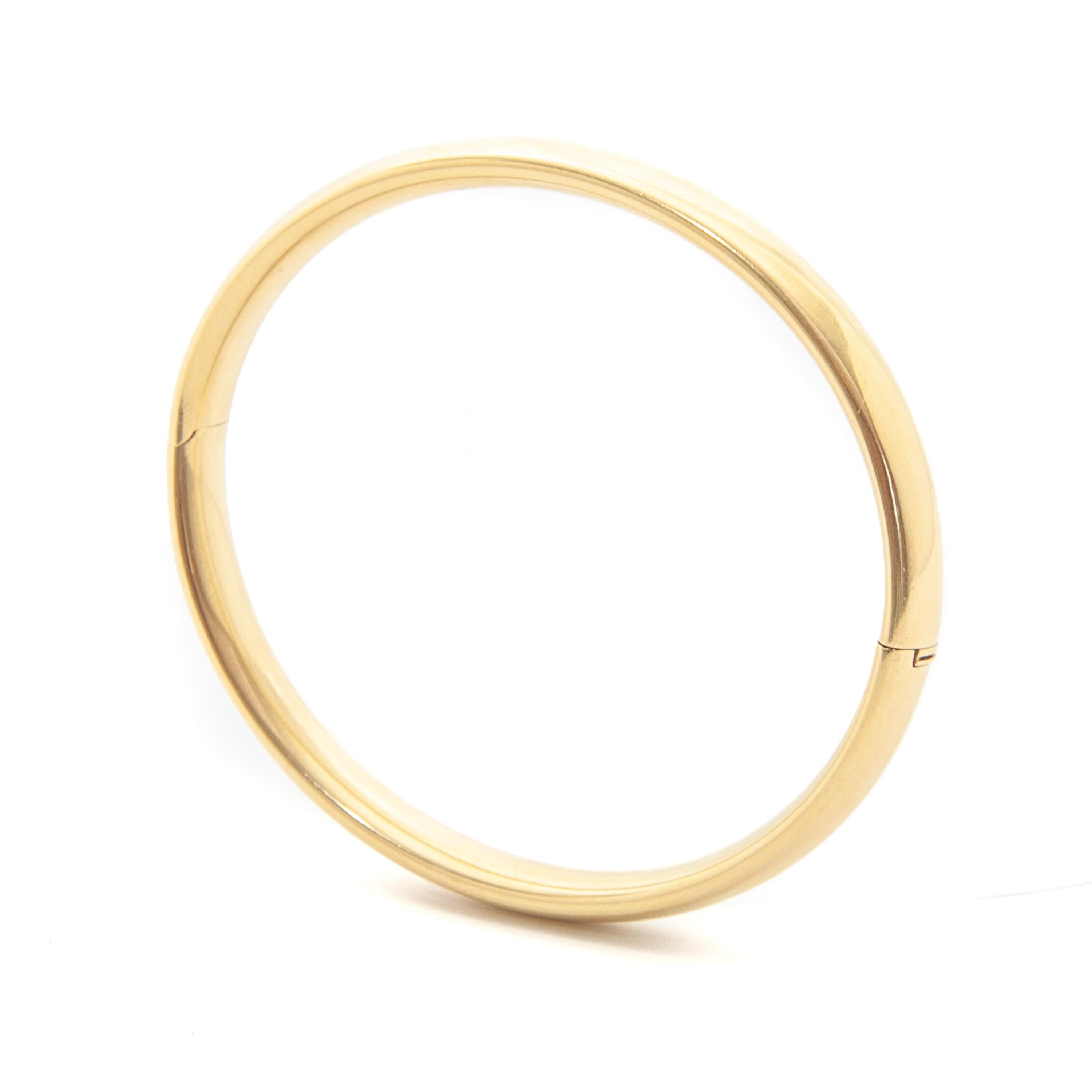 14 Karat Yellow Gold Hinged Vintage Bangle Bracelet  For Sale 1