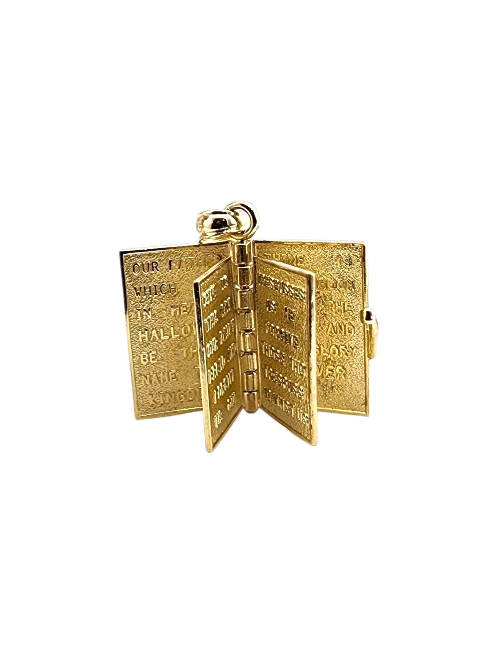 14K Yellow Gold Holy Bible Our Father Prayer Charm #22408 In Good Condition For Sale In Washington Depot, CT