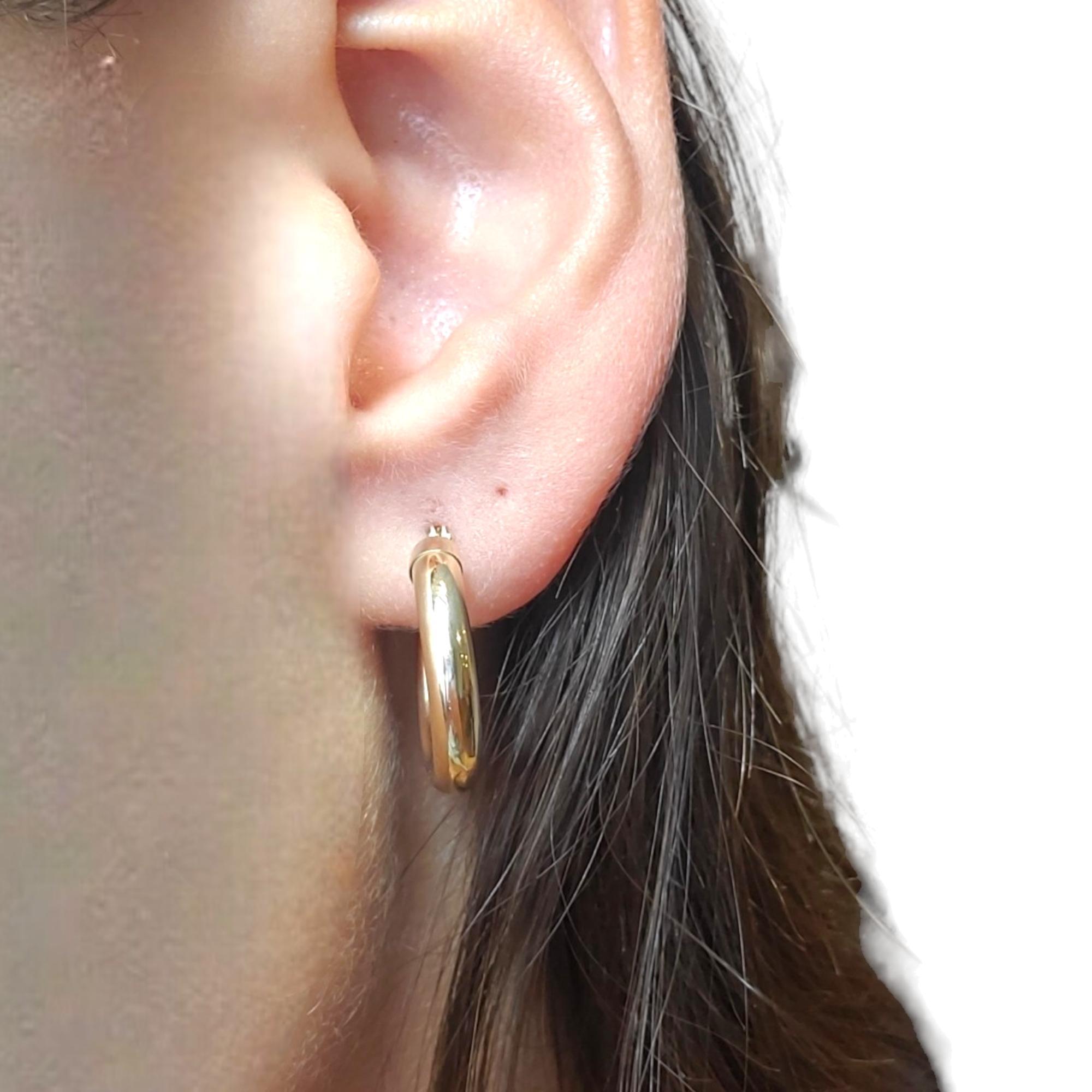 Créoles en or jaune 14 carats n°17954 en vente 2