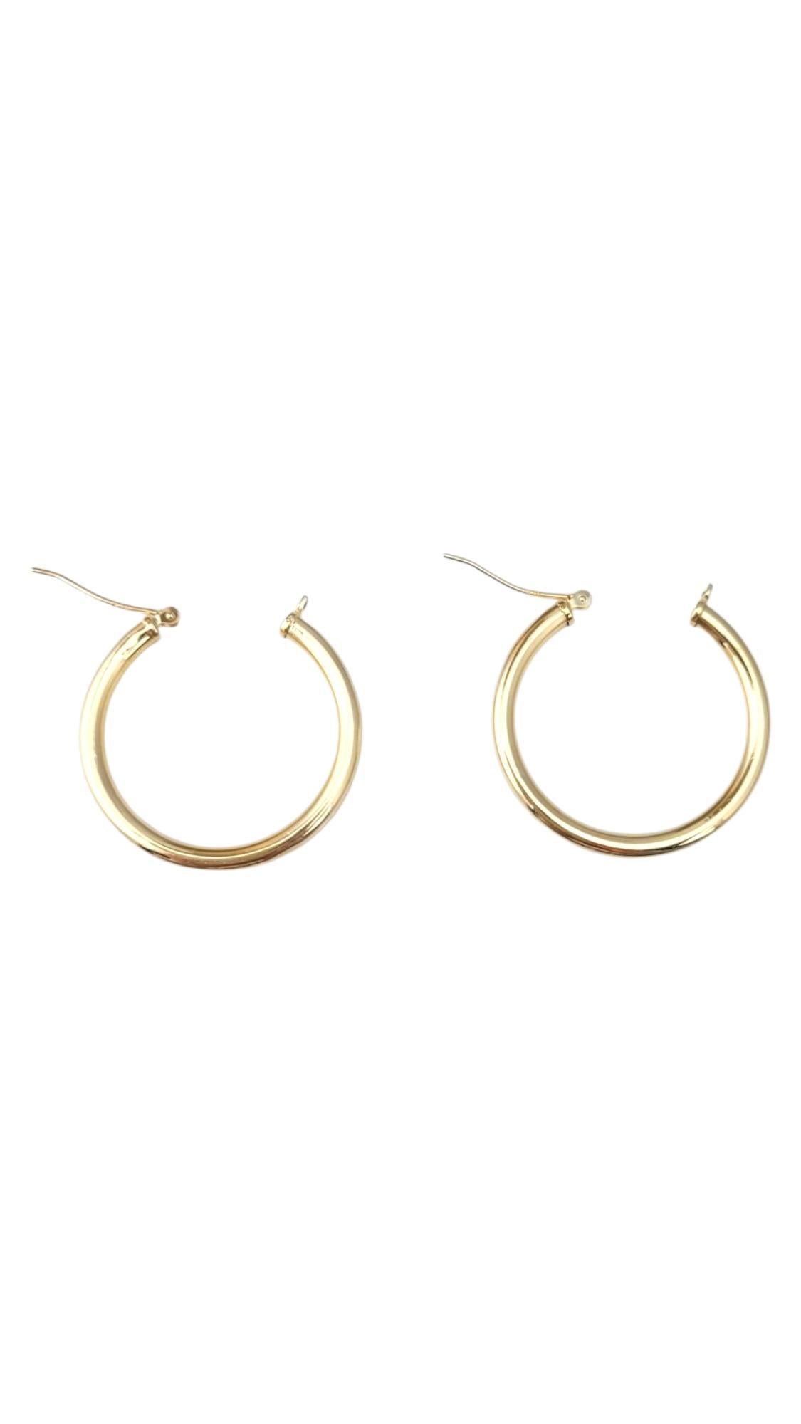 14K Yellow Gold Hoop Earrings #21743 In Good Condition For Sale In Washington Depot, CT