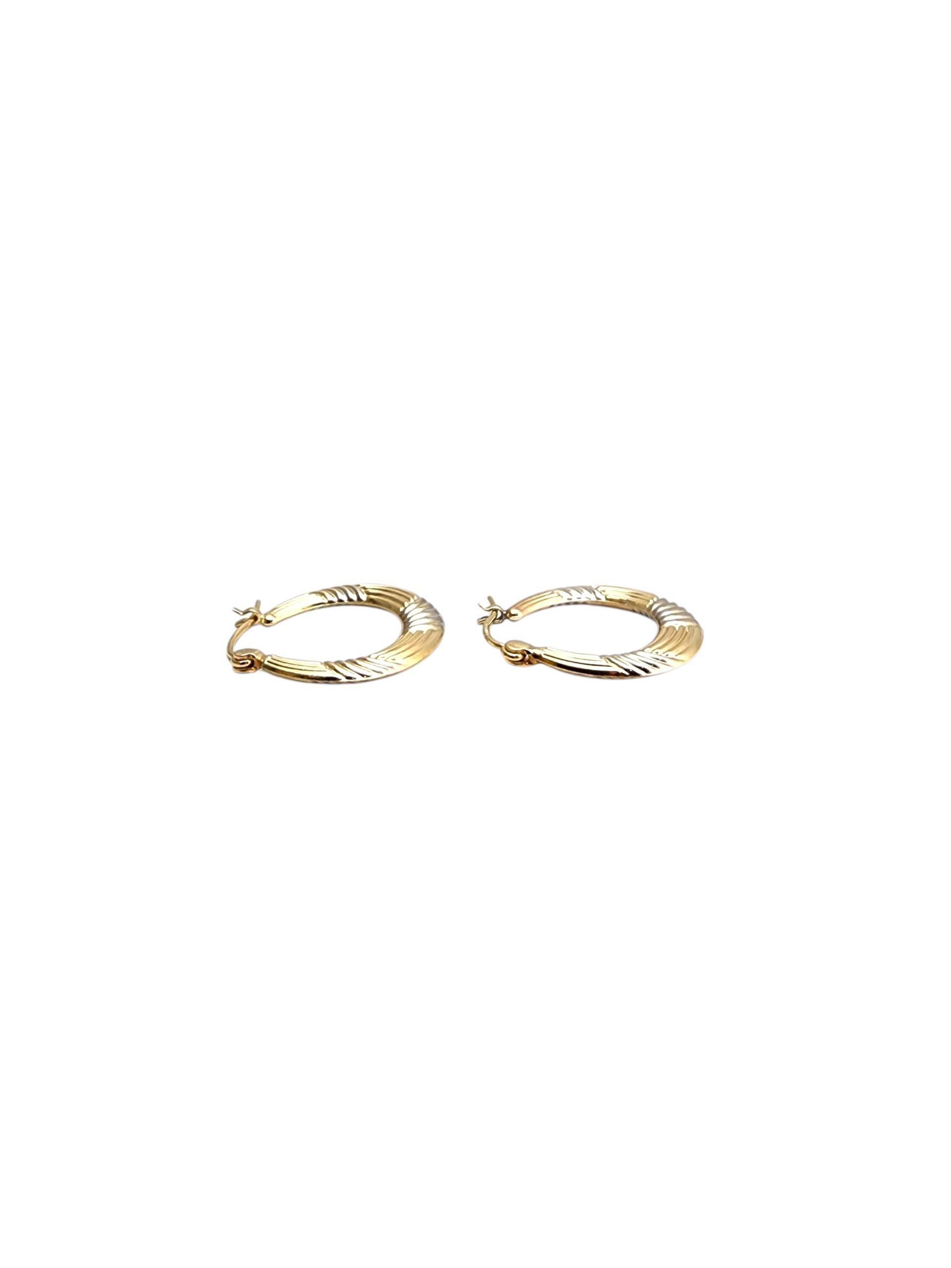 Pendientes de aro de oro amarillo de 14 quilates #22520 en Bueno estado para la venta en Washington Depot, CT