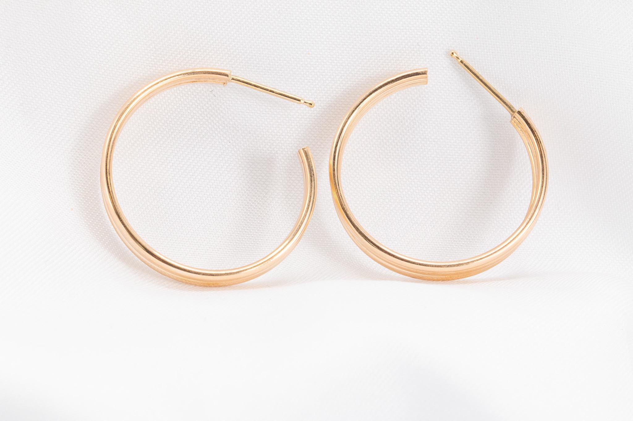 Women's 14k Yellow Gold Hoop Earrings For Sale