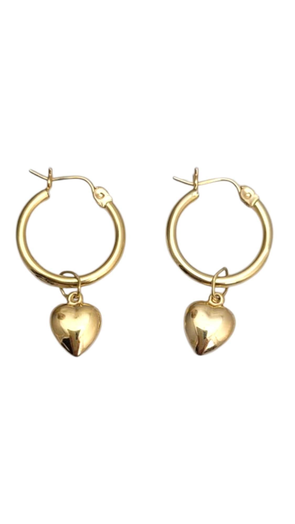 14K Yellow Gold Hoops with Heart Dangle Earrings #21642 In condizioni buone in vendita a Washington Depot, CT