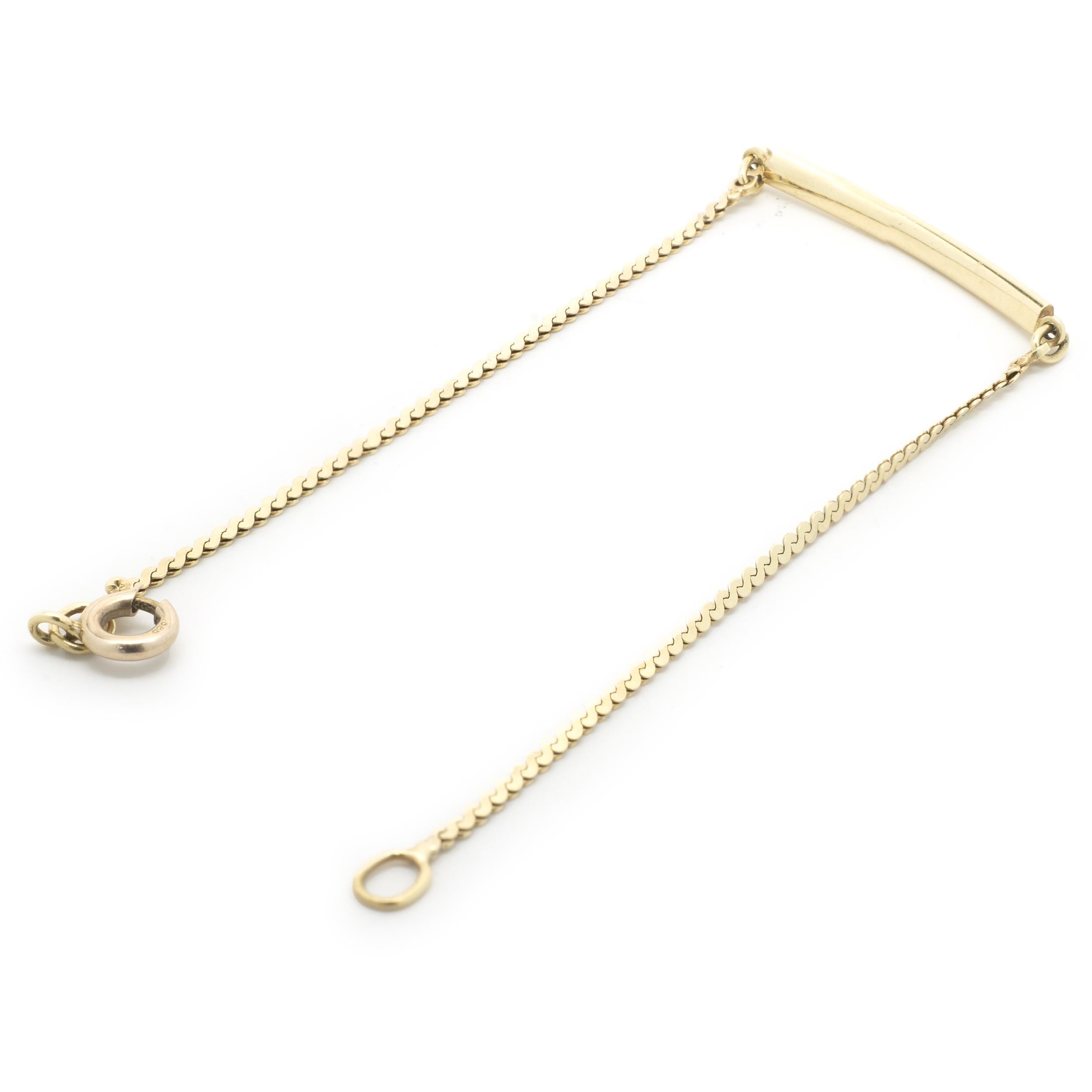 Material: 14k yellow gold
Dimensions: bracelet measures 7-inches in length
Weight: 2.22 grams

