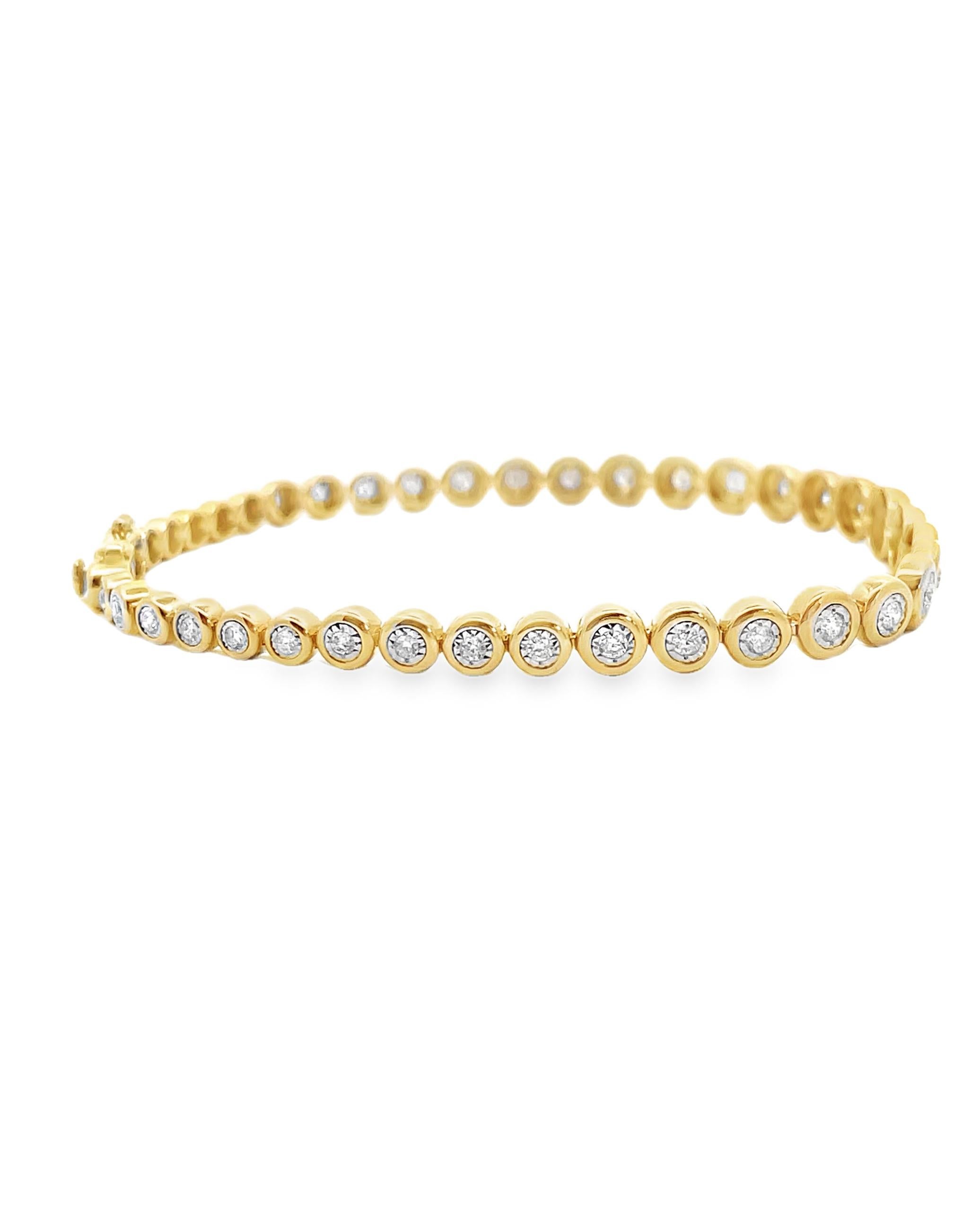 Pulsera de Tenis de Diamantes Graduados en Oro Amarillo de 14 K con Juego Ilusión Corte redondo en venta