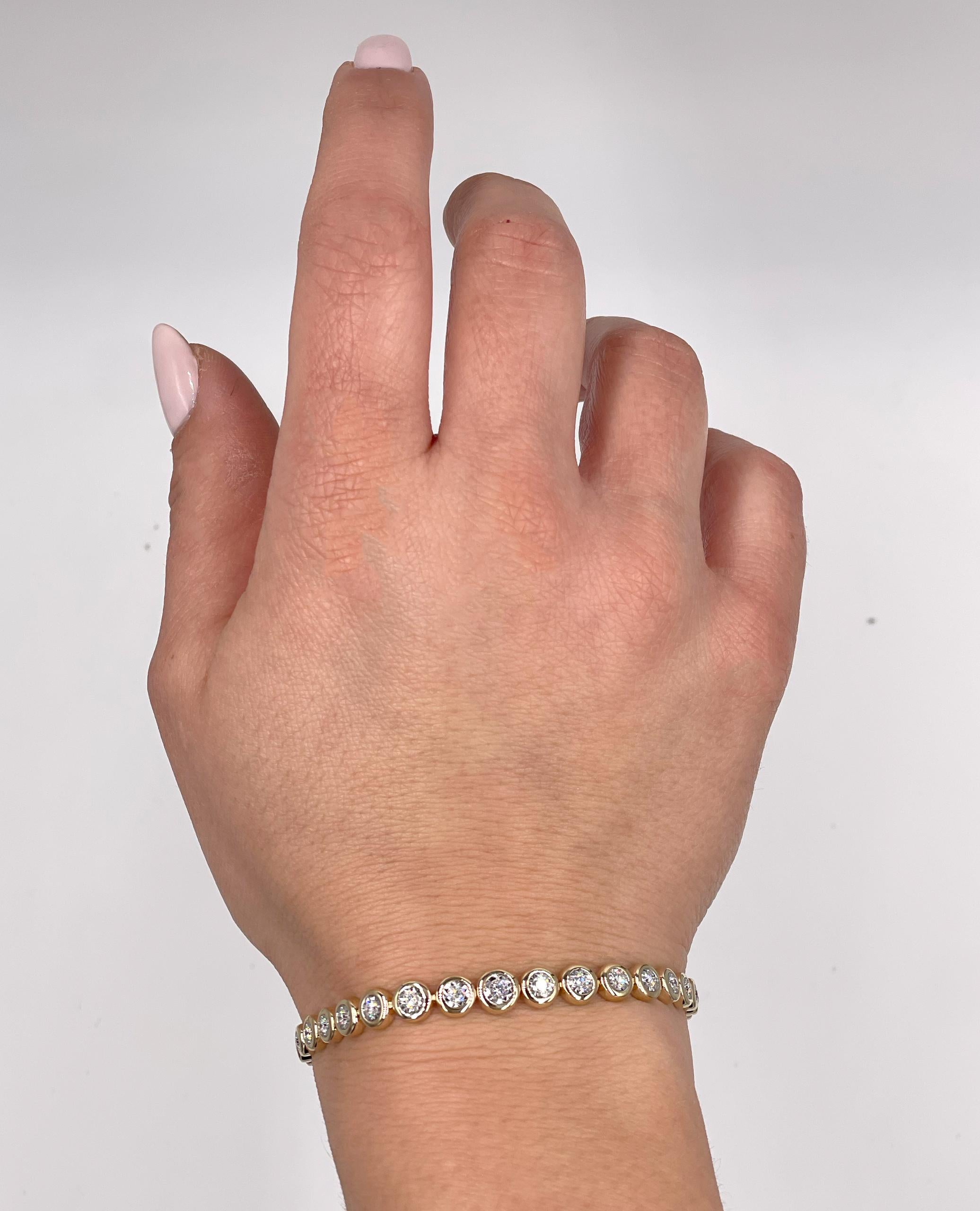 Pulsera de Tenis de Diamantes Graduados en Oro Amarillo de 14 K con Juego Ilusión en Nuevo estado para la venta en Old Tappan, NJ