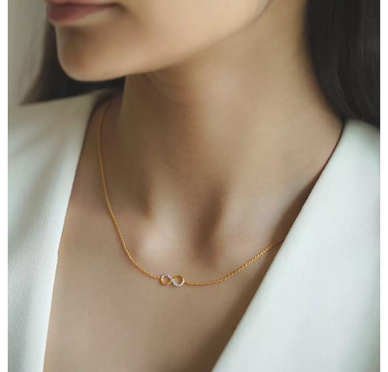 Round Cut 14K Yellow Gold Infinity Natural Diamond Wedding Necklace For Sale