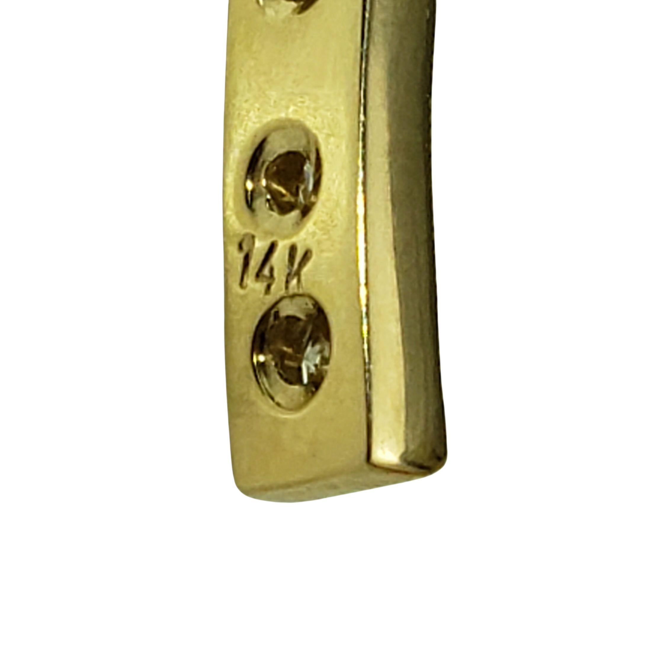 Boucles d'oreilles ovales en or jaune 14K avec diamant à l'intérieur et à l'extérieur #23026 Pour femmes en vente