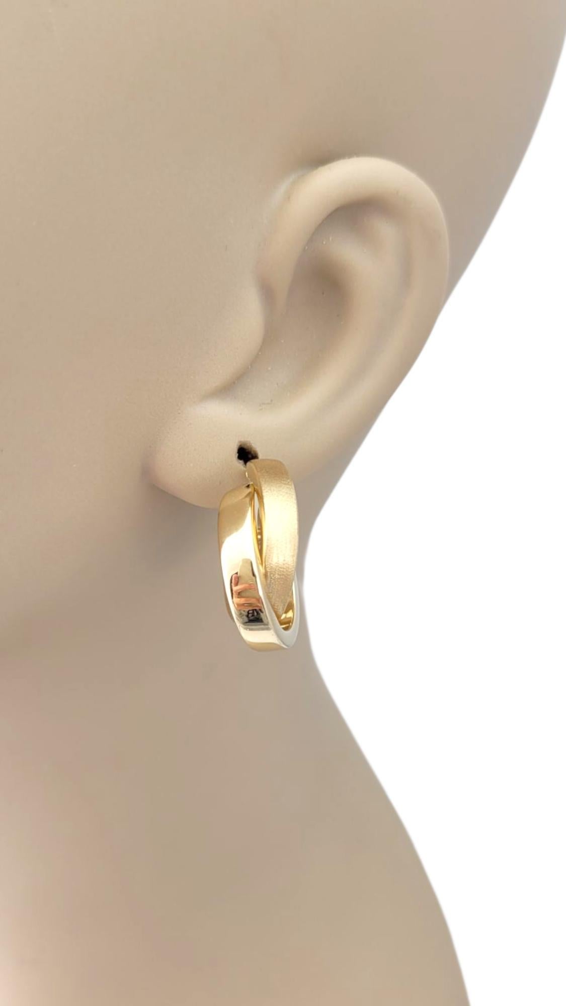 14K Yellow Gold Interlocked Hoop Earrings #21726 For Sale 3