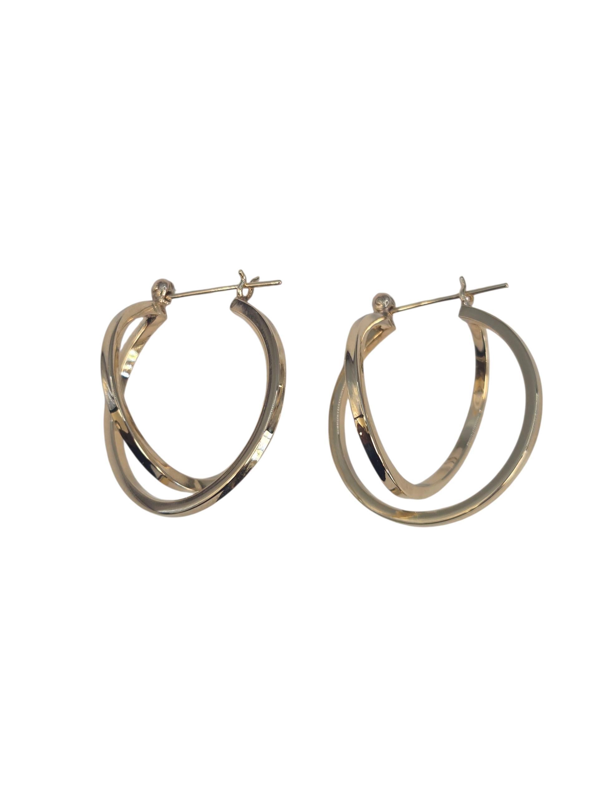 Orecchini a cerchio con cerchi intrecciati in oro giallo 14K #23543 In condizioni buone in vendita a Washington Depot, CT