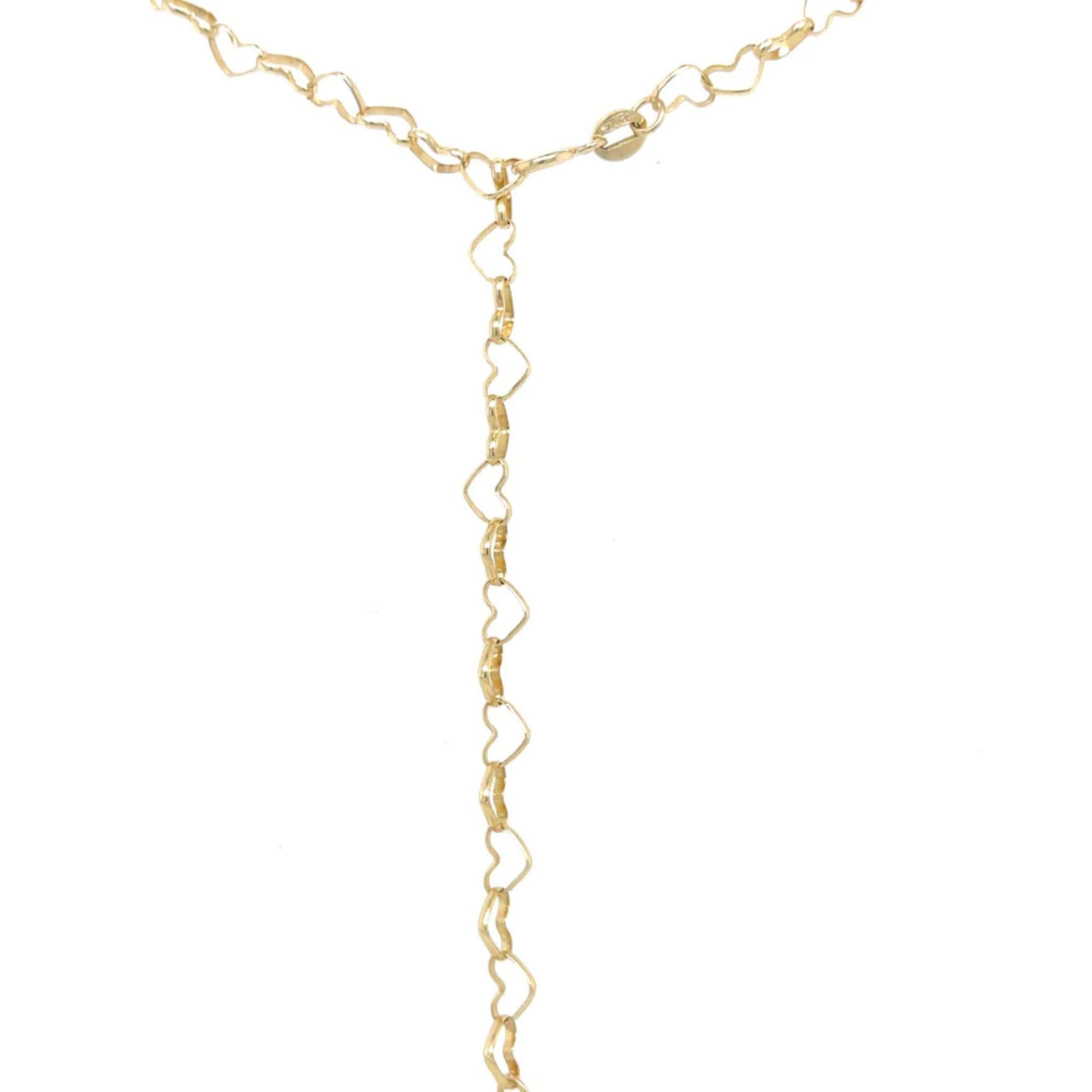 Cadeau parfait pour l'être aimé ou pour vous-même, cette chaîne de cœurs interconnectés est la définition de l'amour. Proposé en or blanc ou jaune 14 carats, ce collier est magnifique, seul ou superposé. Peut être porté avec la chaîne descendant sur