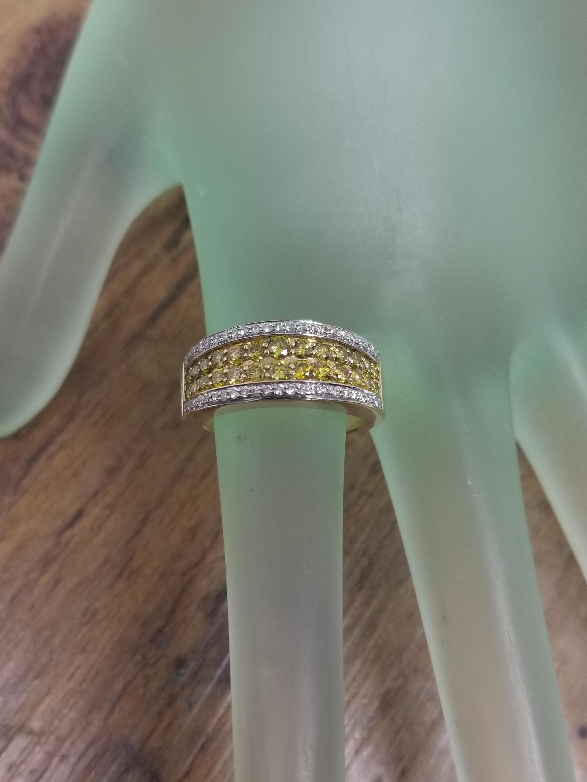 14 Karat Yellow Gold 4 Rows of multi colored Diamonds Ring total 1.33cts. In New Condition For Sale In Los Angeles, CA