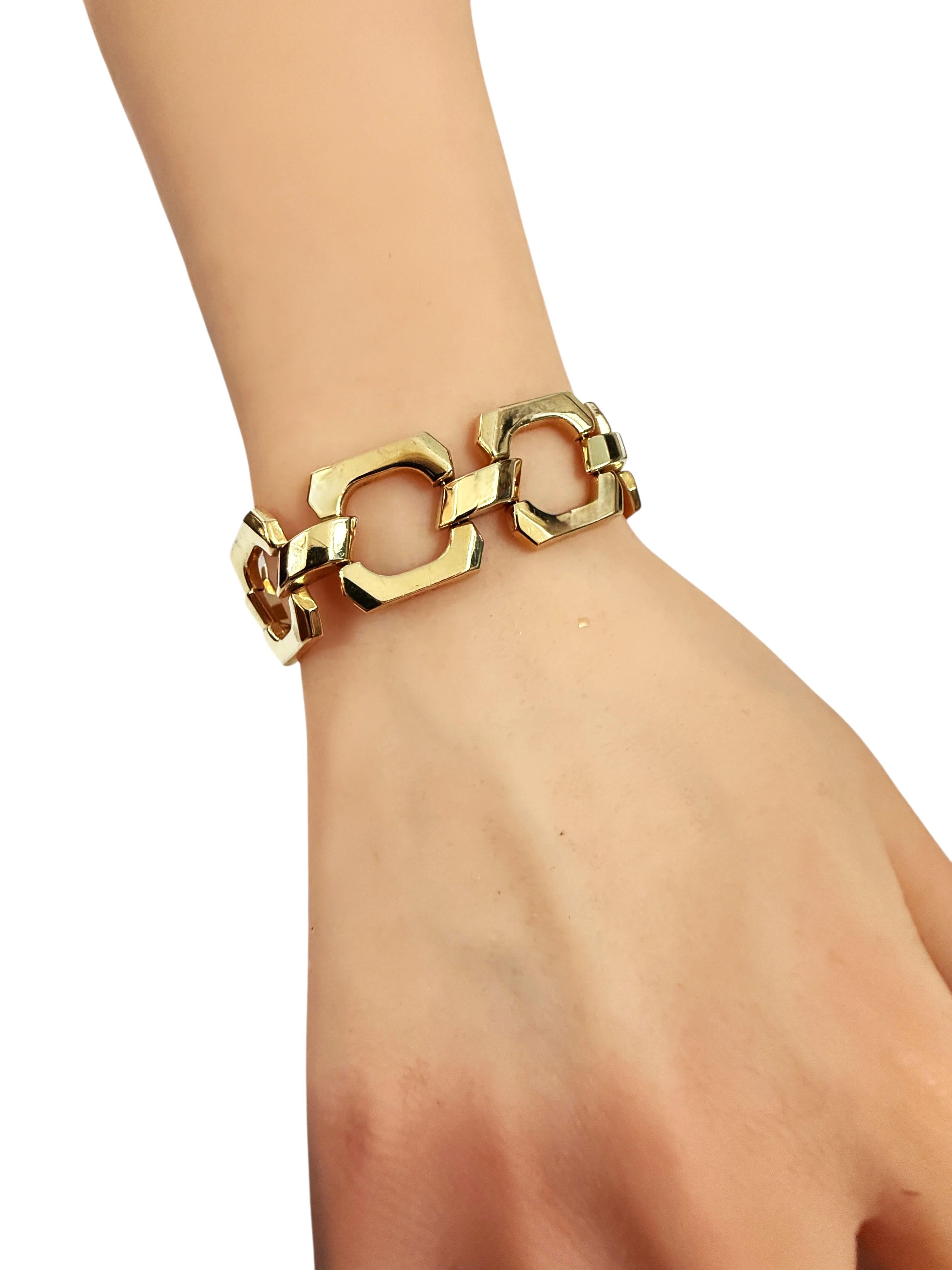 Pulsera geométrica entrelazada italiana Aurafin de oro amarillo de 14 quilates 16,3 gramos en venta 3