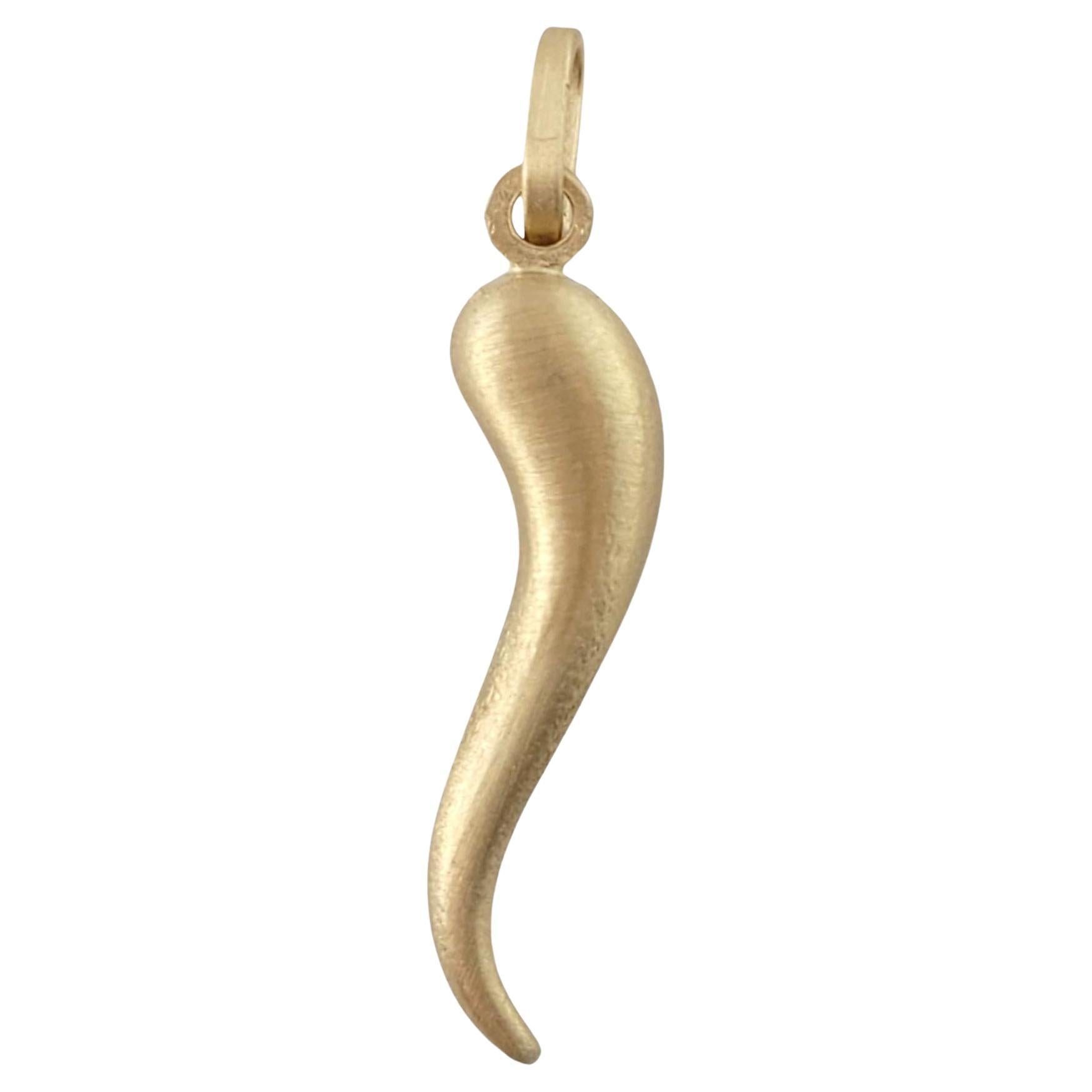 14K Yellow Gold Italian Horn Pendant #16447 For Sale
