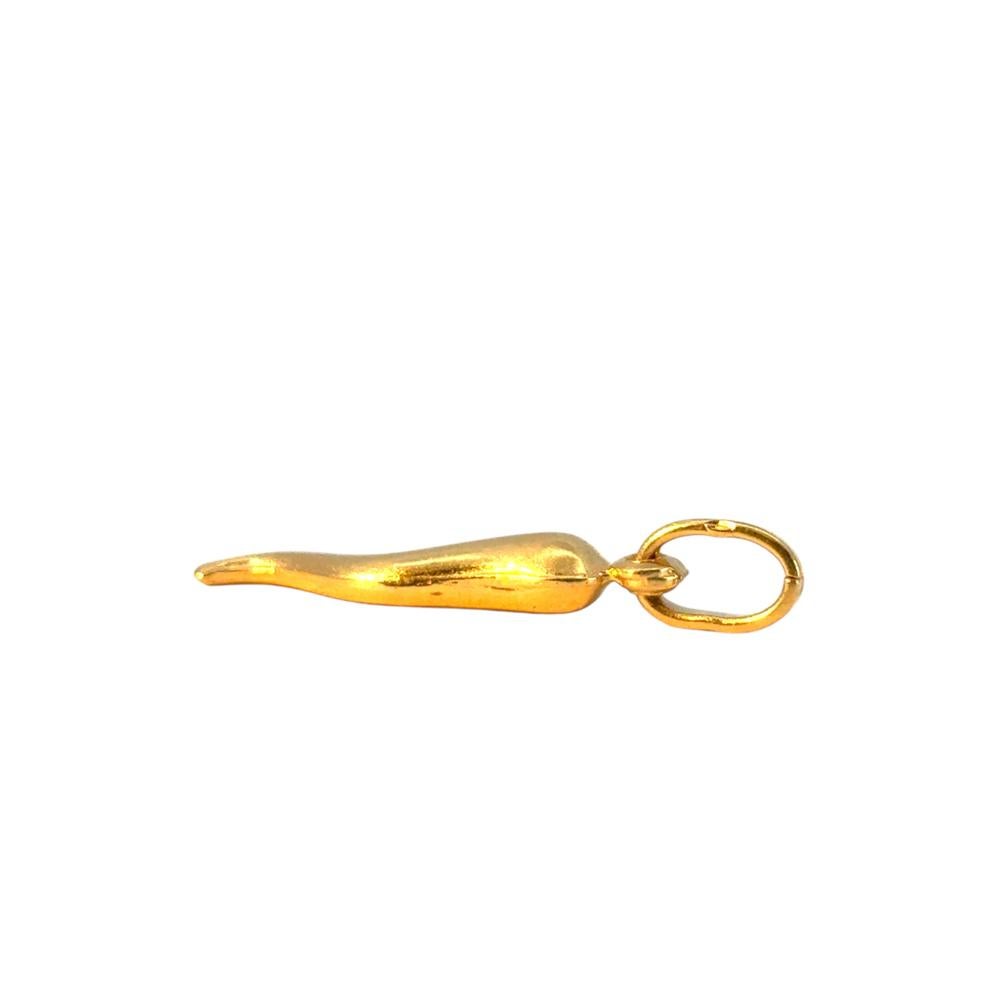 Women's or Men's 14k Yellow Gold Italian Horn Vintage Pendant For Sale