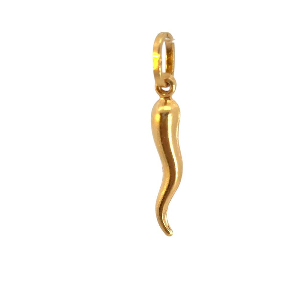 14k Yellow Gold Italian Horn Vintage Pendant For Sale 2