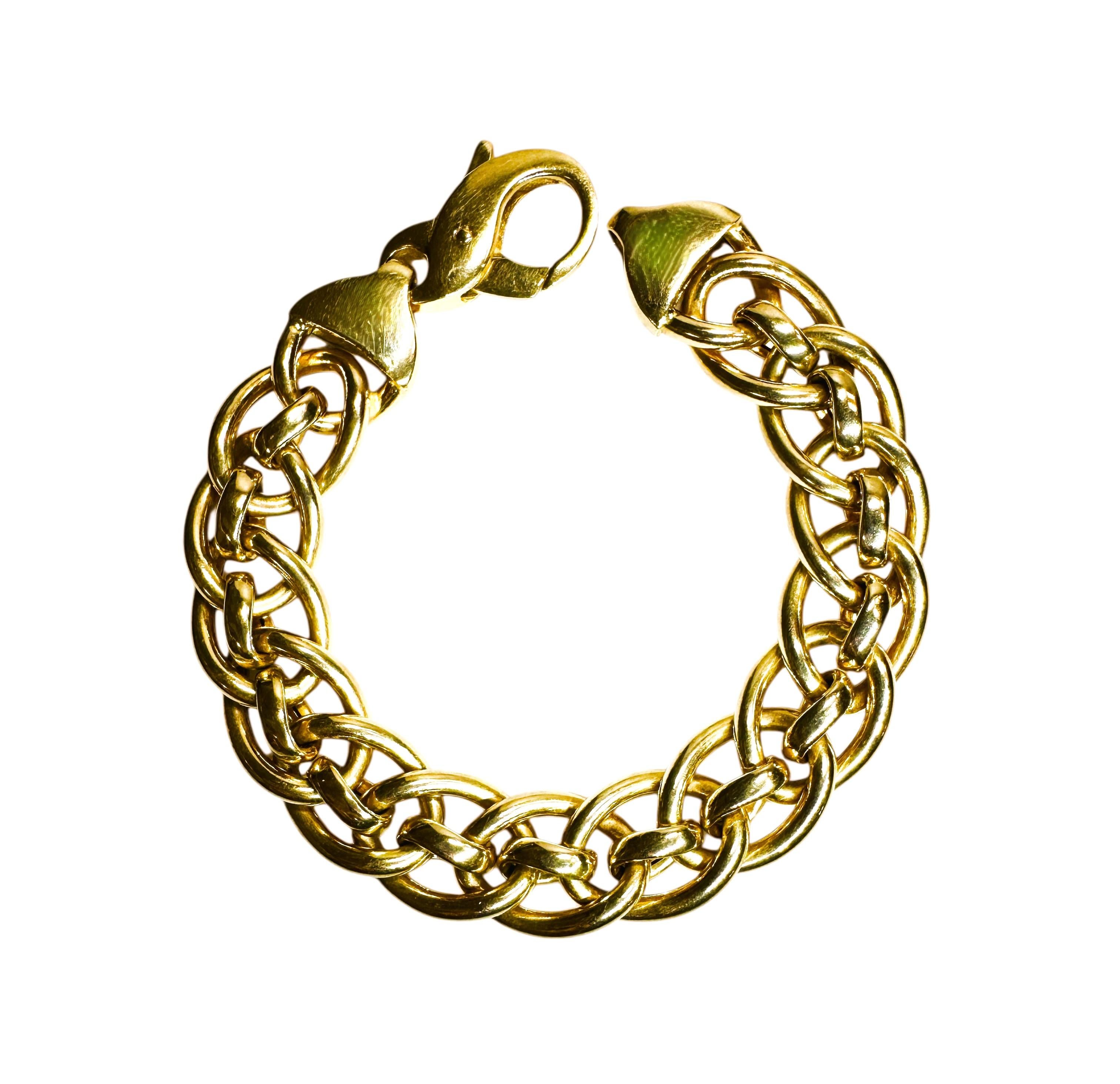 Ce bracelet est vraiment un gros WoW !  Il s'agit d'un véritable bracelet d'affirmation.  Il est d'occasion et présente quelques légères rayures de surface non visibles à l'œil et en excellent état.  Il a été très bien entretenu et il s'agit d'une