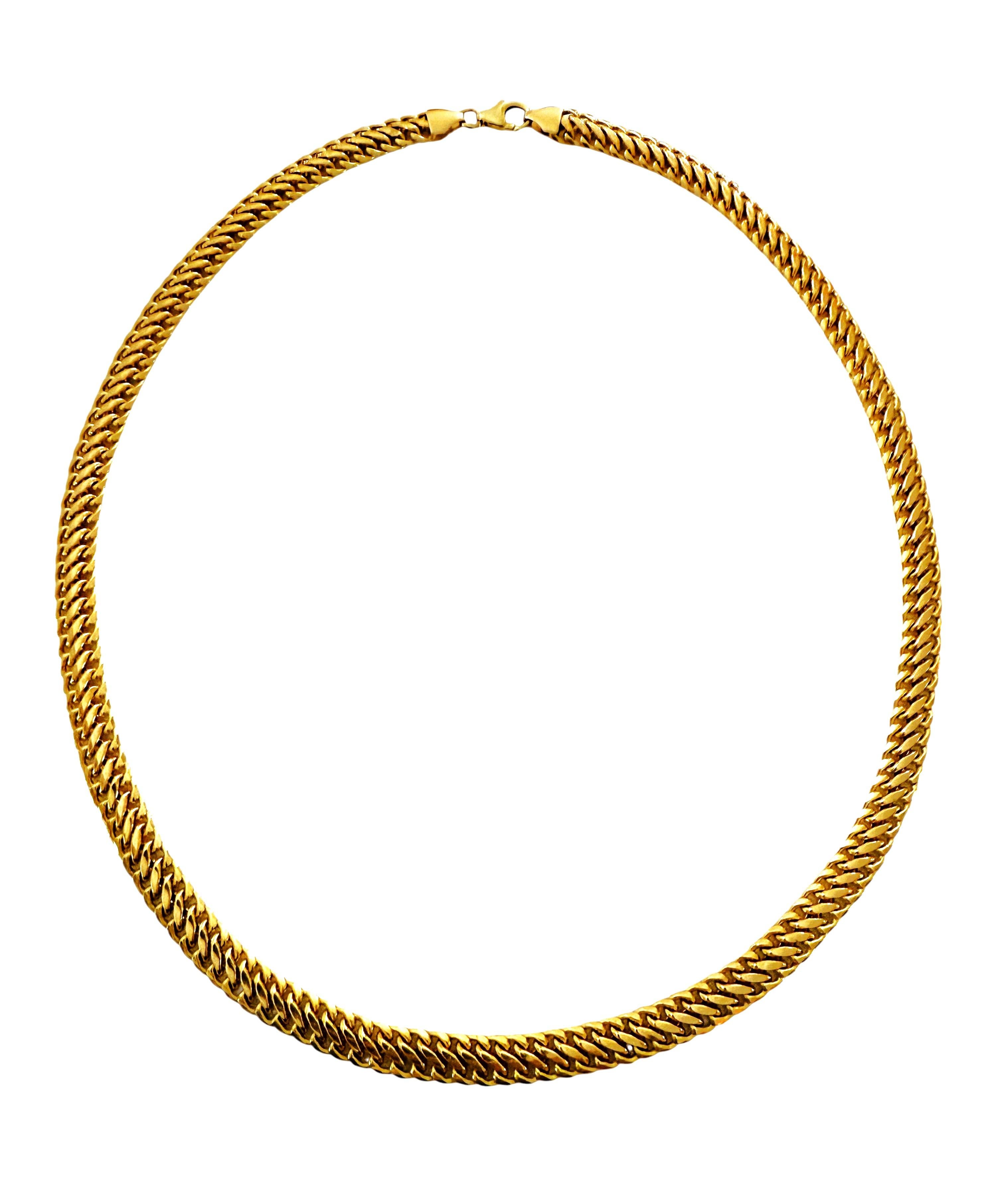 Il s'agit d'un collier très polyvalent.  Un modèle que l'on peut porter en toute occasion.  Il s'agit d'un produit d'occasion en excellent état.  Il a été très bien entretenu.  C'est une très belle chaîne de style cubain.  Il est doté d'un fermoir